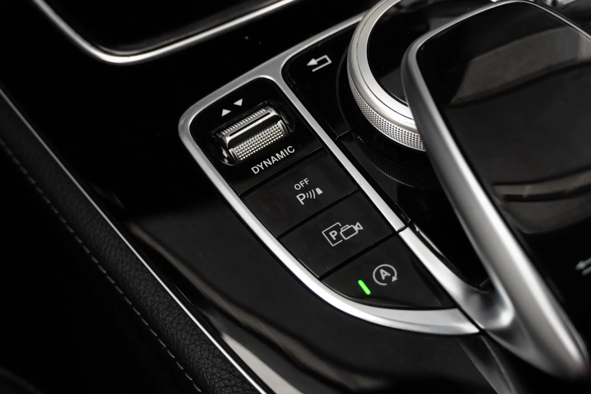 Mercedes-Benz E 220 D Avantgarde 28