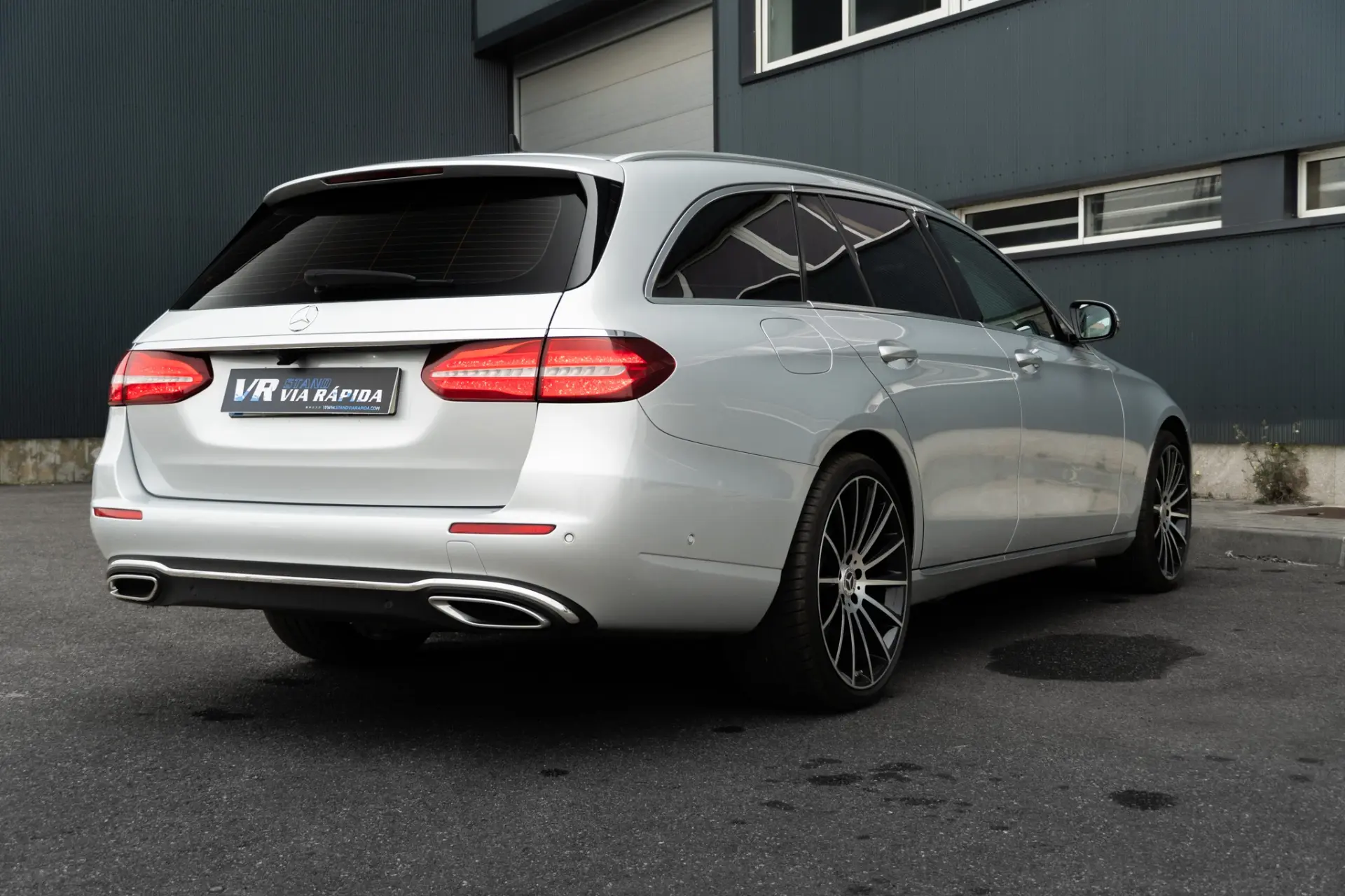 Mercedes-Benz E 220 D Avantgarde 4