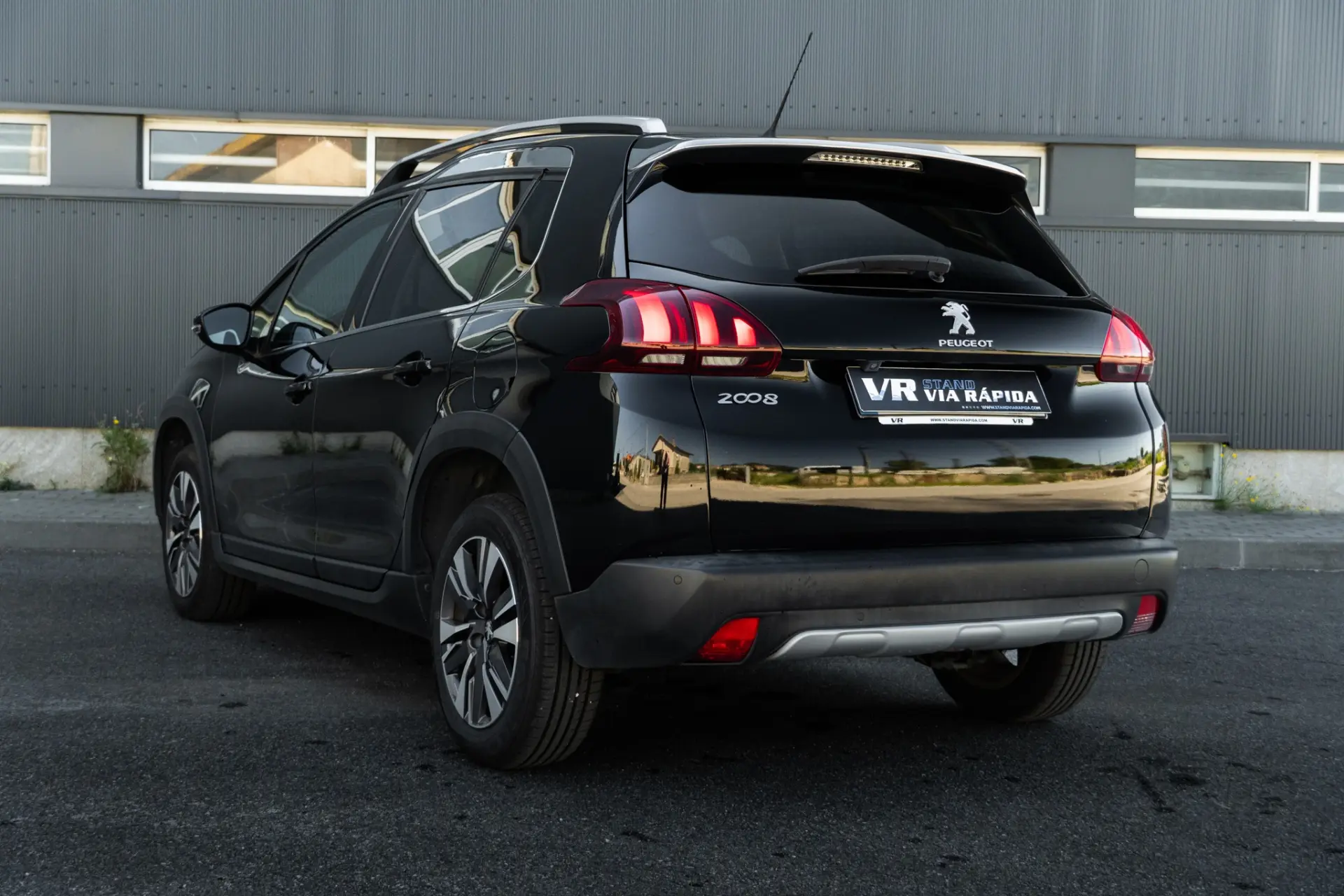 Peugeot 2008 1.2 PureTech Allure 6