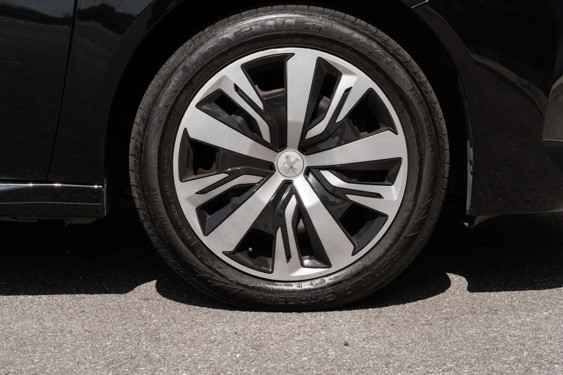 Peugeot 208 1.5 BlueHDi Allure 31