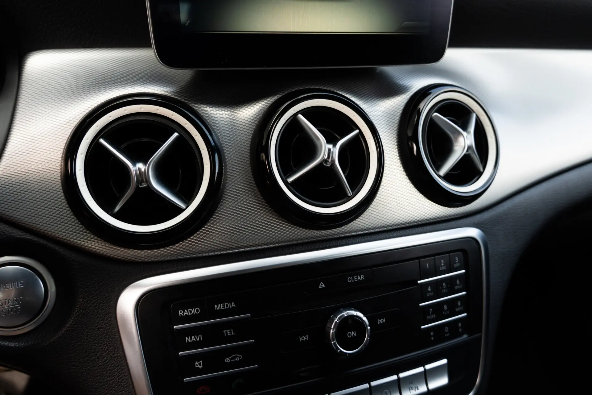 Mercedes-Benz CLA 180 d Shooting Brake AMG Line 19