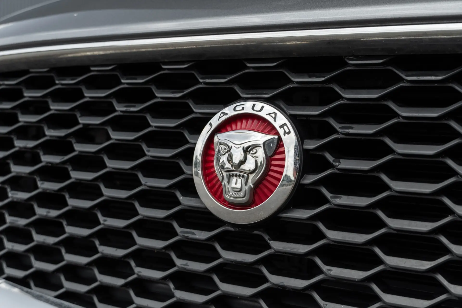 Jaguar E-Pace 2.0 i4D SE 24