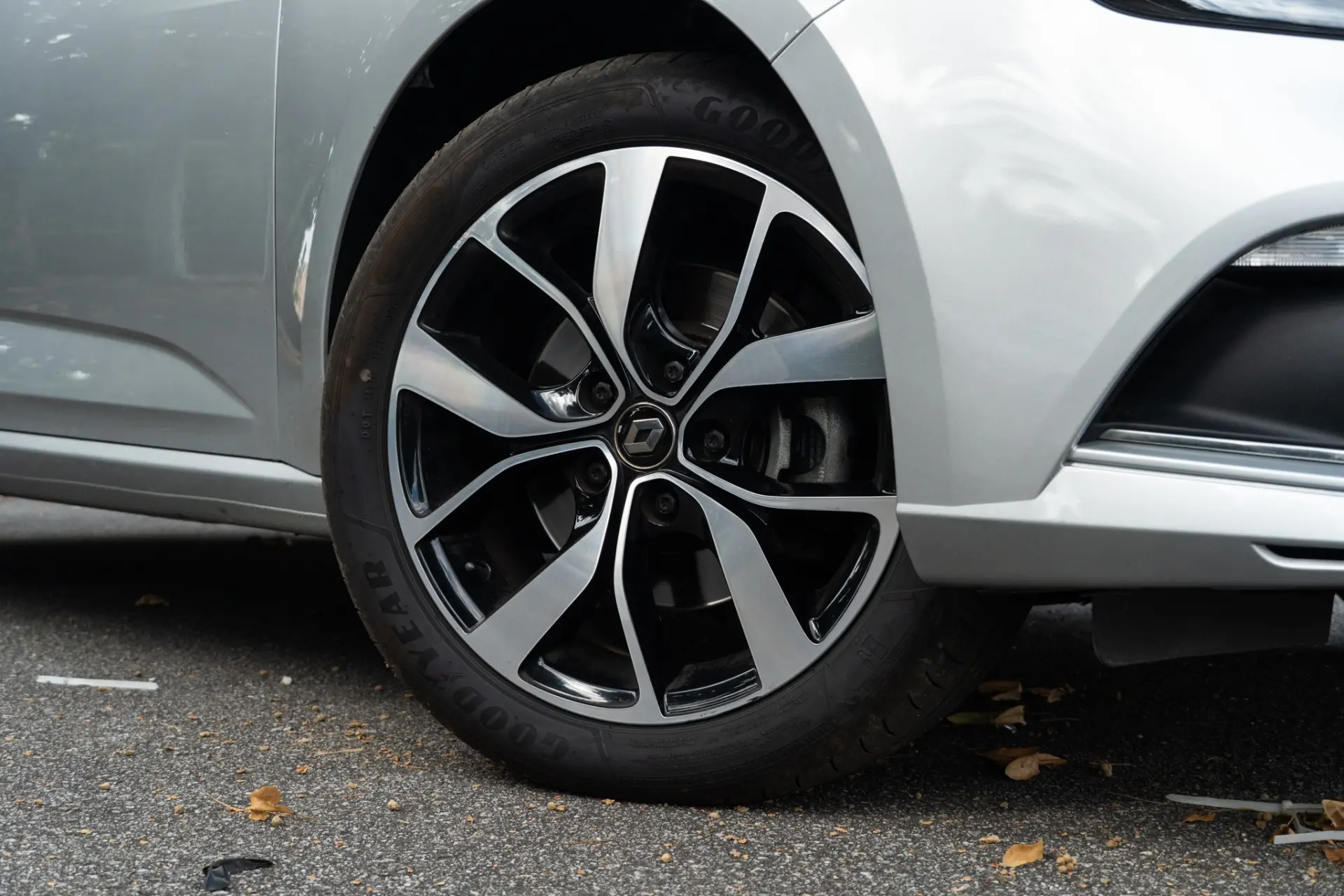 Renault Mégane Sport Tourer 1.3 TCe Bose Edition EDC 23