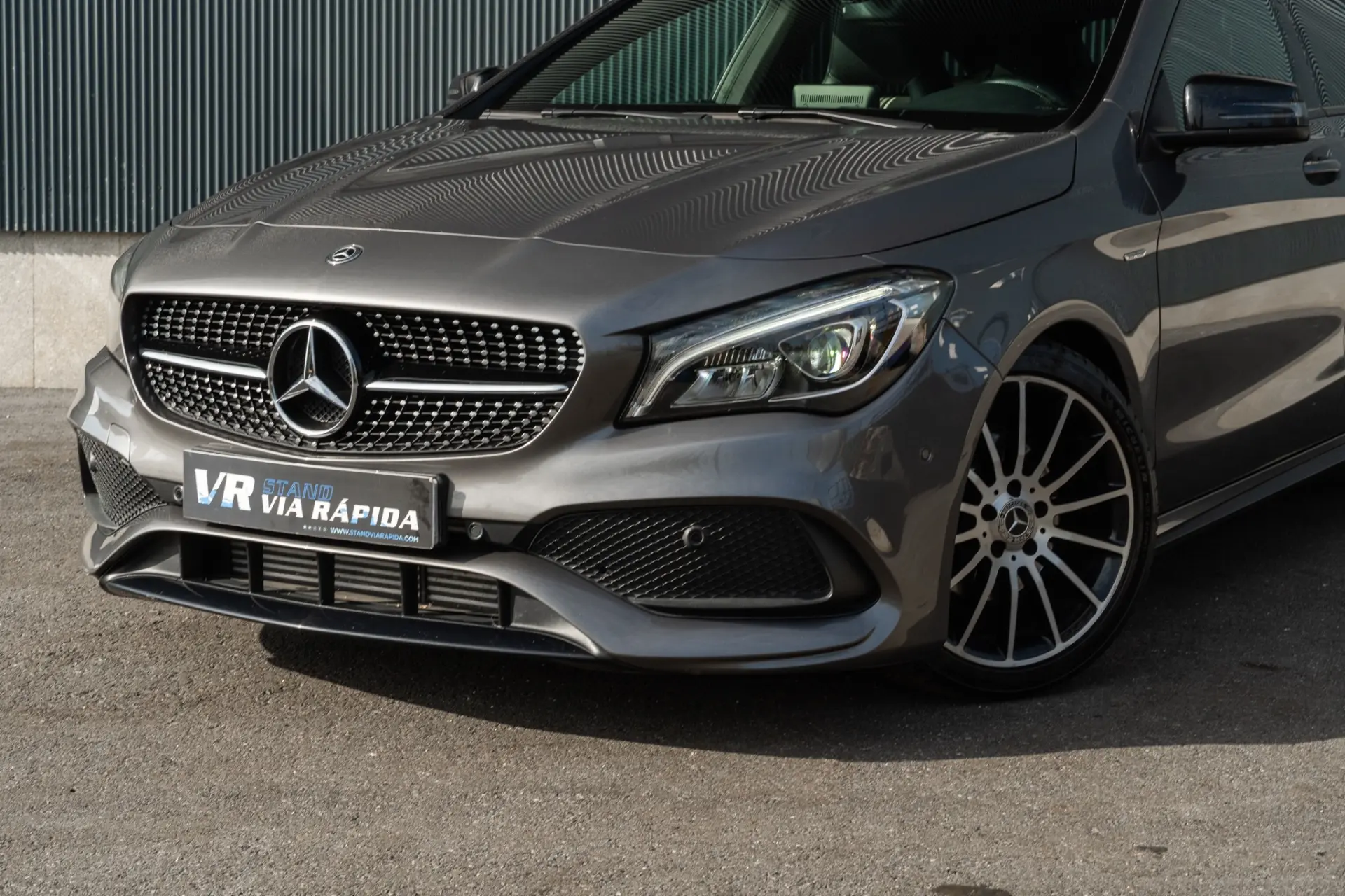 Mercedes-Benz CLA 180 d Shooting Brake AMG Line 35
