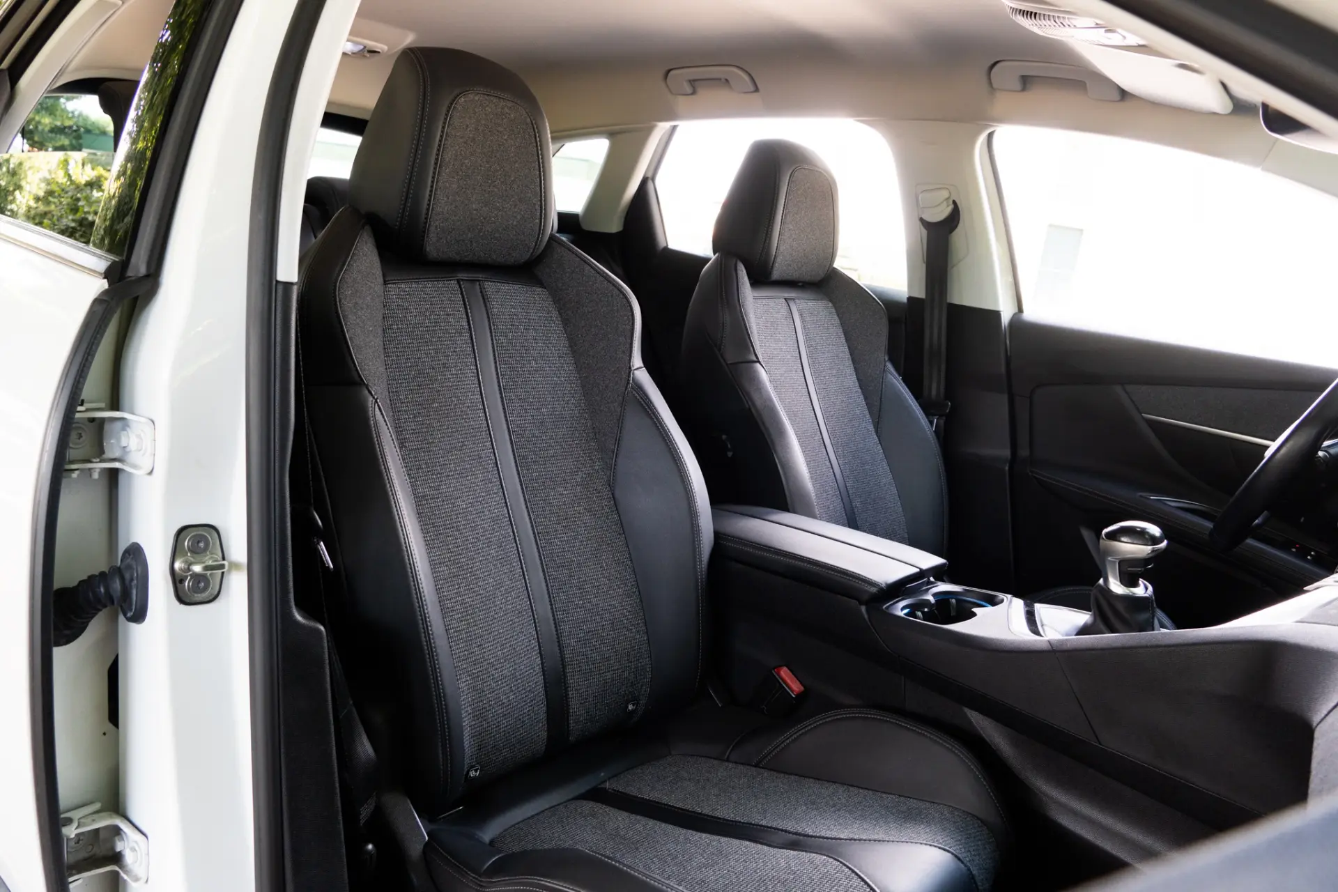 Peugeot 3008 1.5 BlueHDi Allure Pack 20