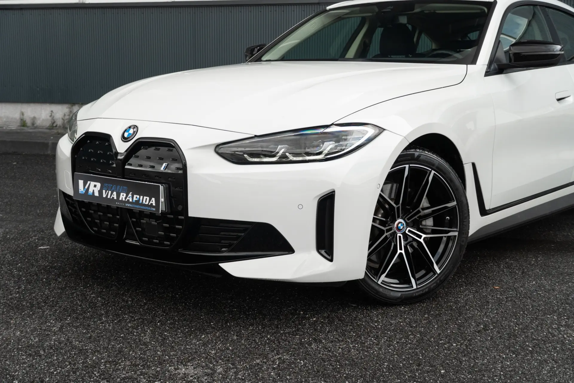 BMW i4 eDrive40 26