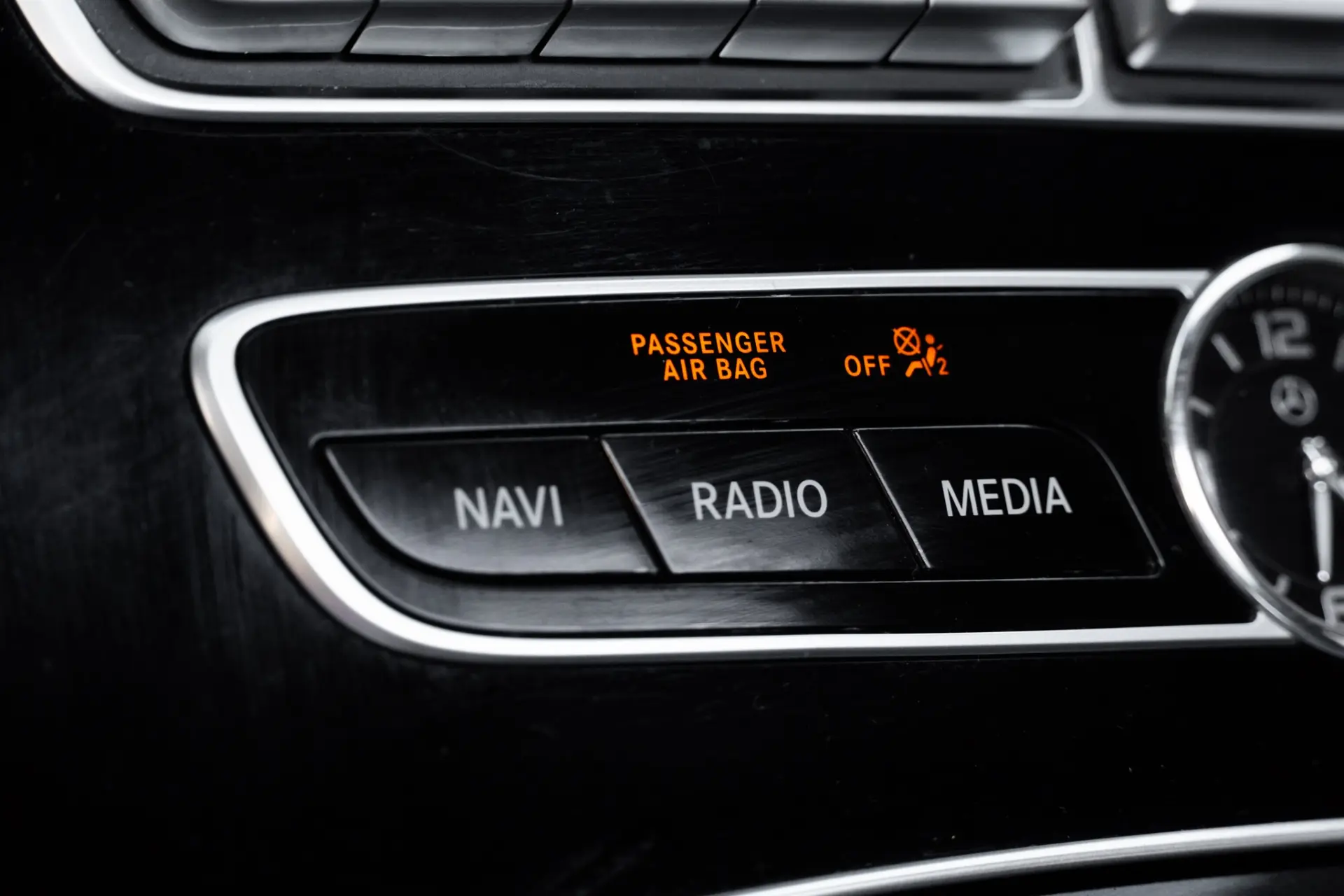 Mercedes-Benz E 220 d Avantgarde 25