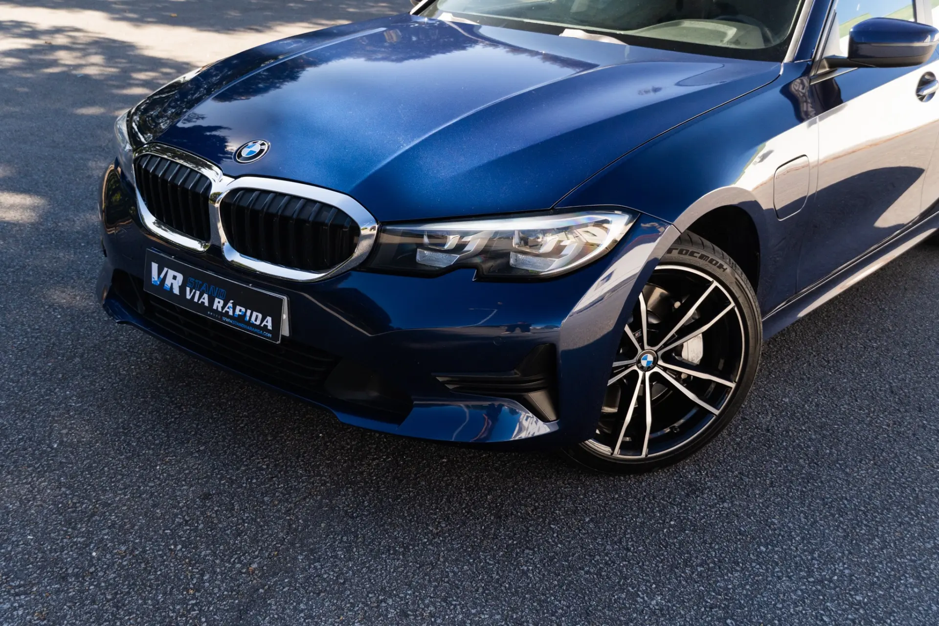 BMW 330 e 25