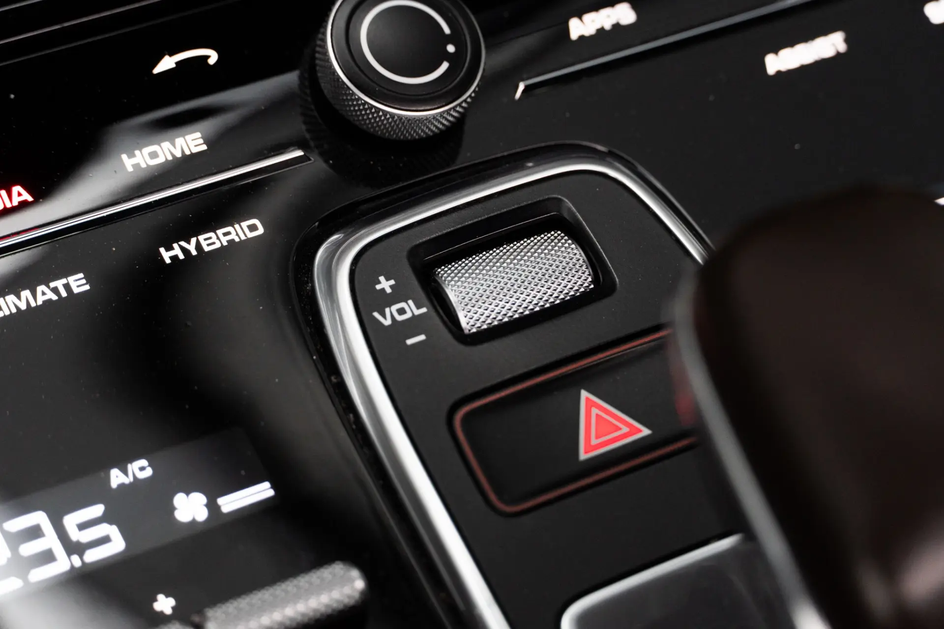 Porsche Panamera Sport Turismo 4 E-Hybrid Platinum Edition PDLS 27
