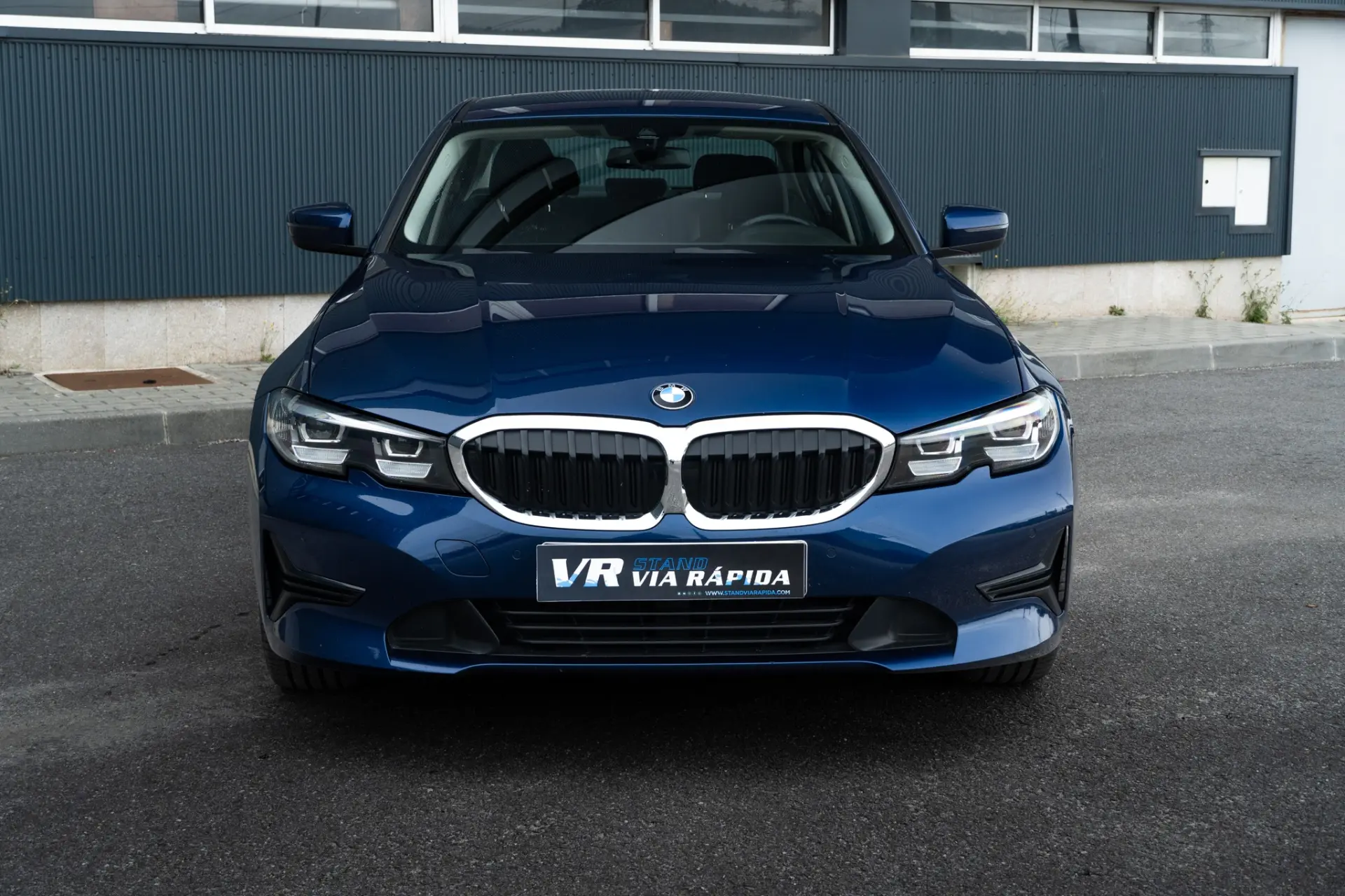 BMW 330 e Line Luxury Auto 2