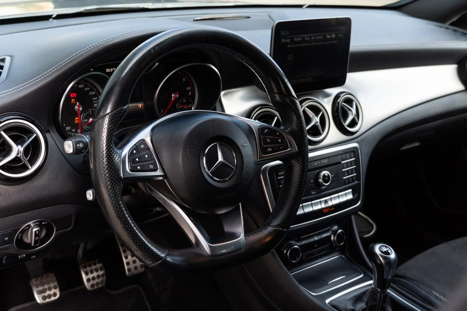 Mercedes-Benz CLA 180 d Shooting Brake AMG Line 10
