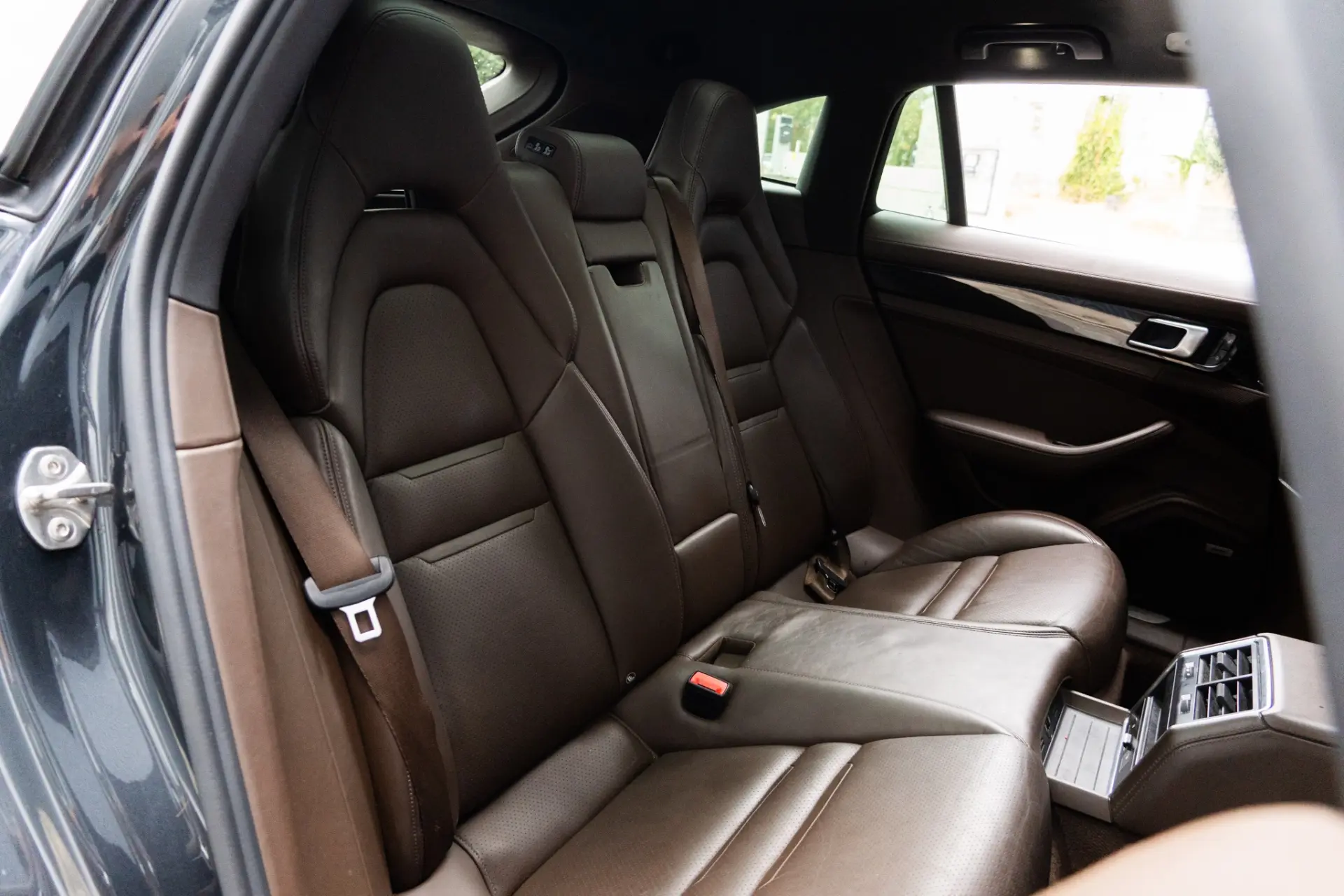 Porsche Panamera Sport Turismo 4 E-Hybrid Platinum Edition PDLS 9