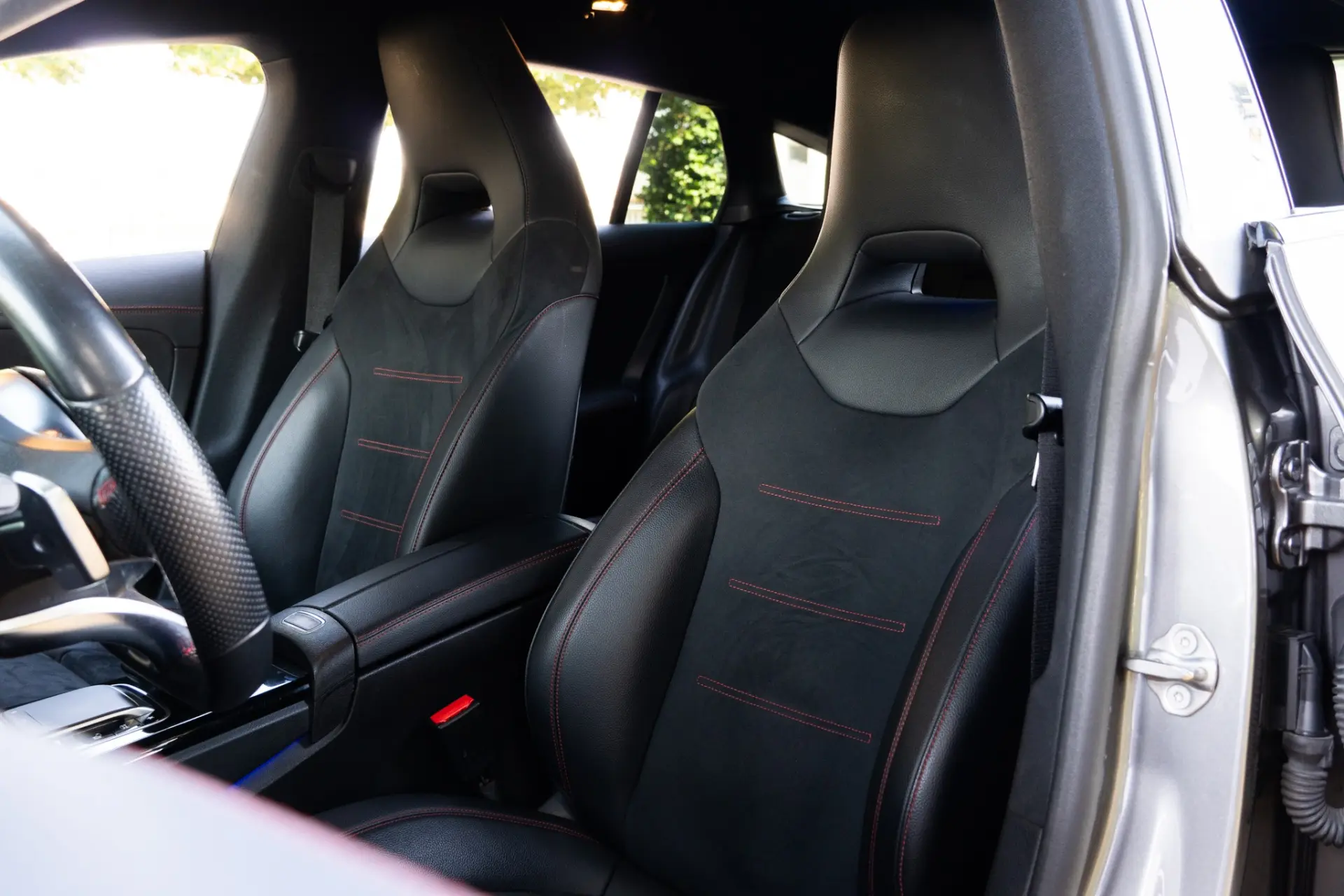 Mercedes-Benz CLA 180 d 7G-DCT AMG Line 8