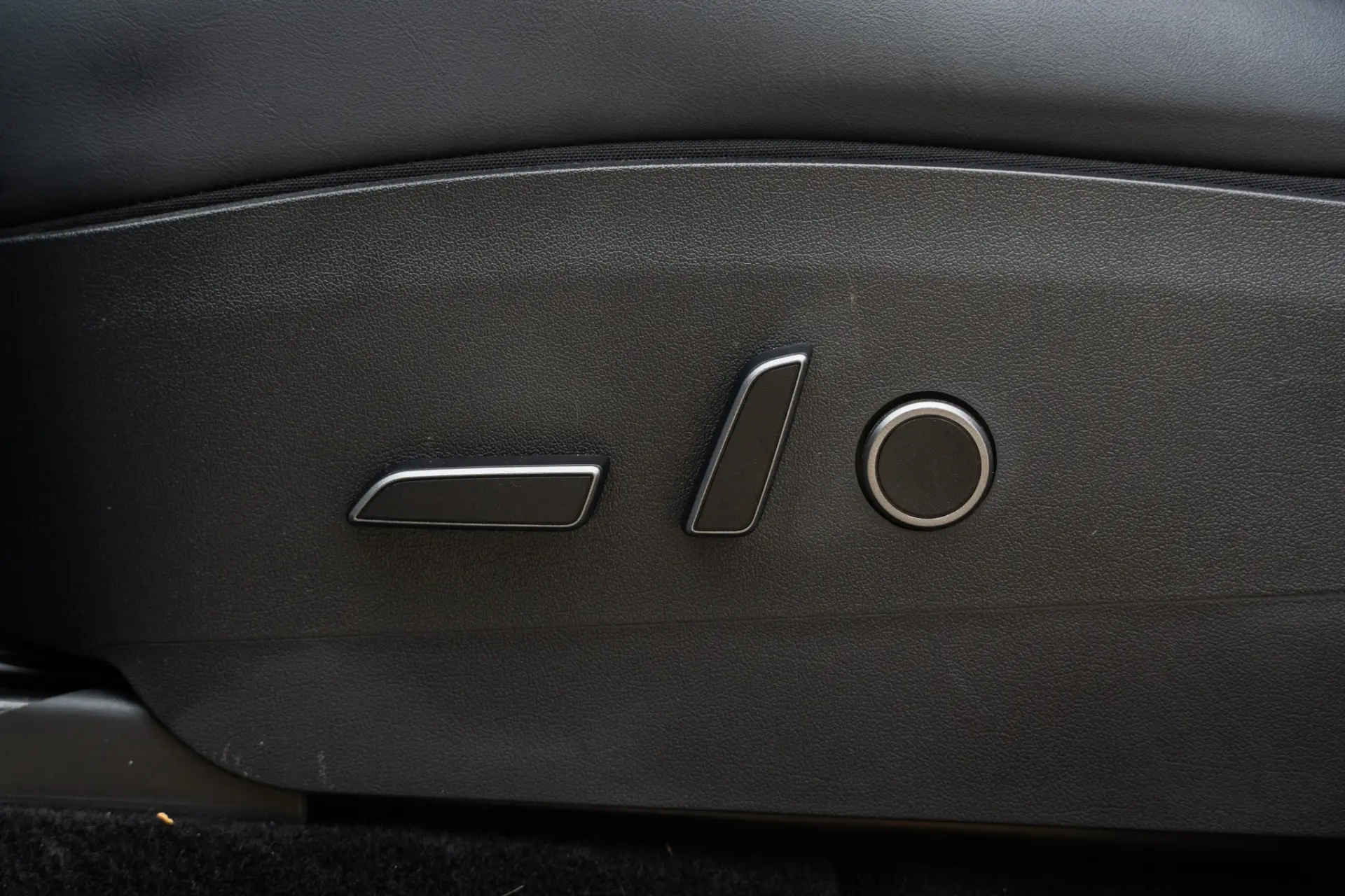 Tesla Model Y Long Range Dual Motor AWD 45