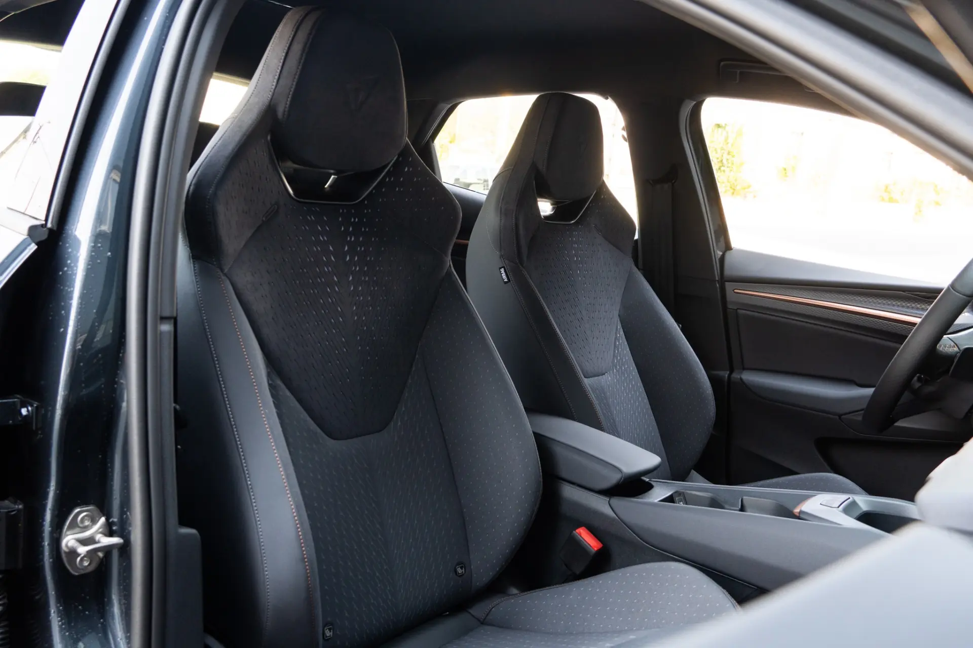 Cupra Raval 55 kWh Dynamic 8