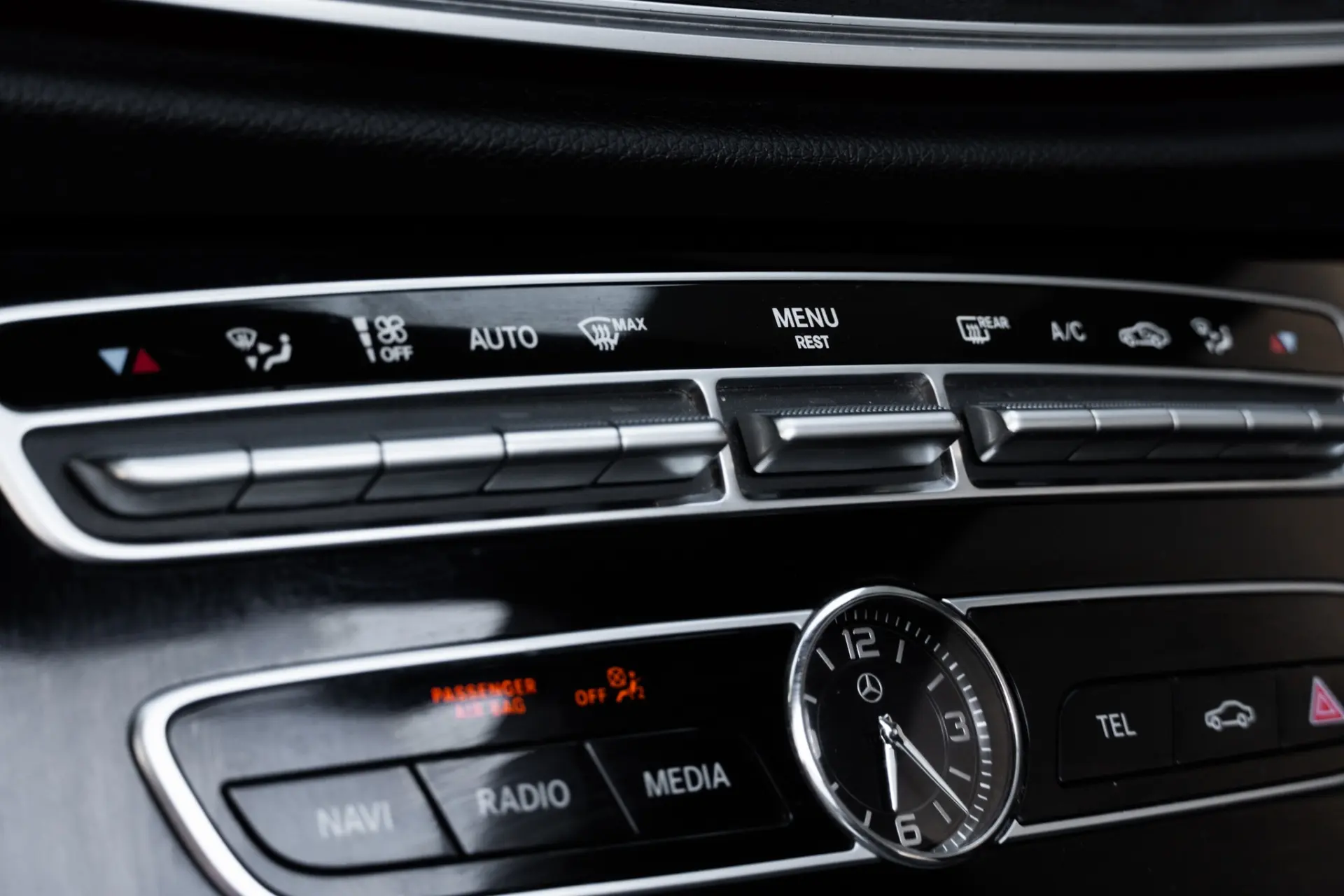 Mercedes-Benz E 220 d Avantgarde 23