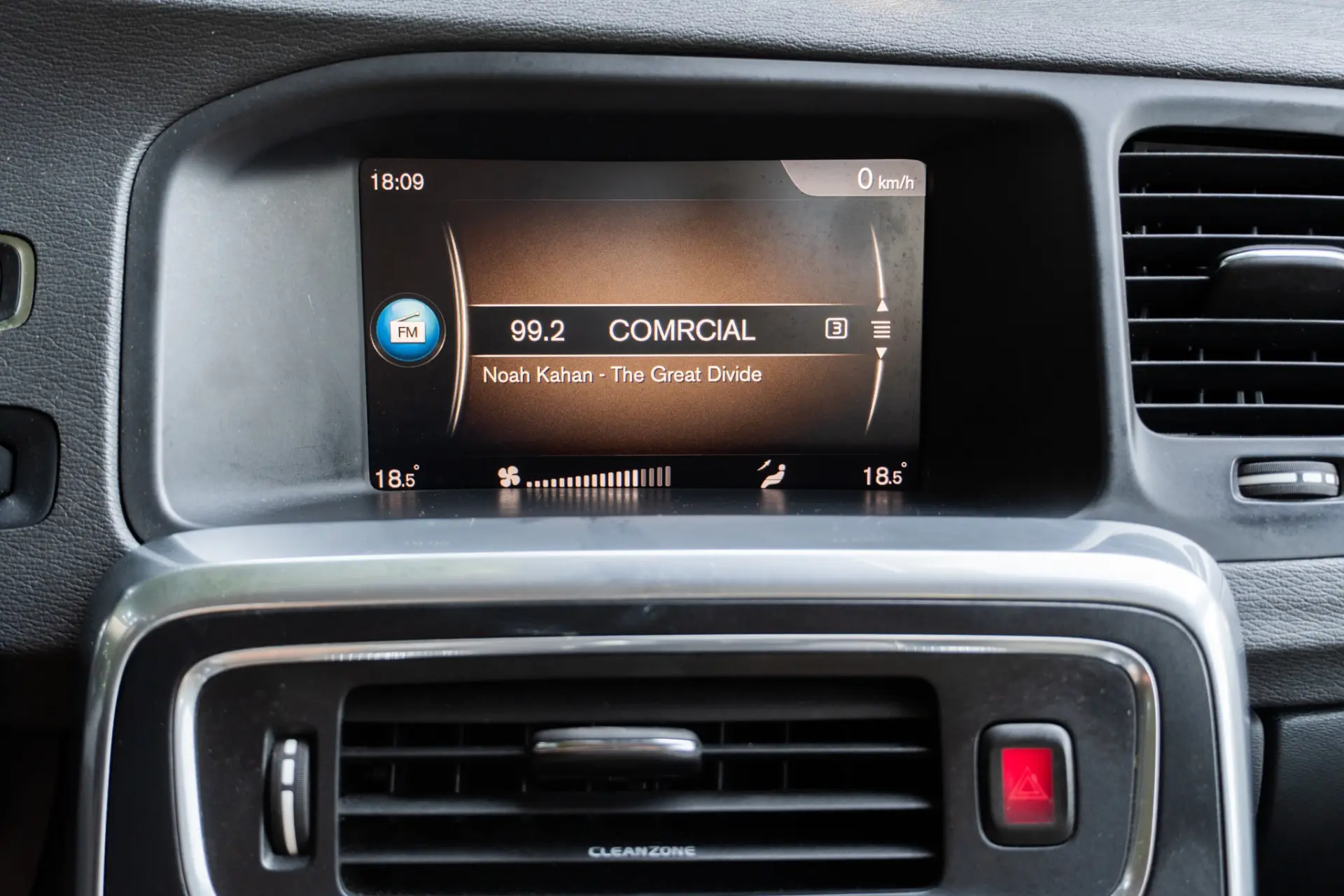 Volvo V60 Cross Country 2.0 D3 Momentum 12