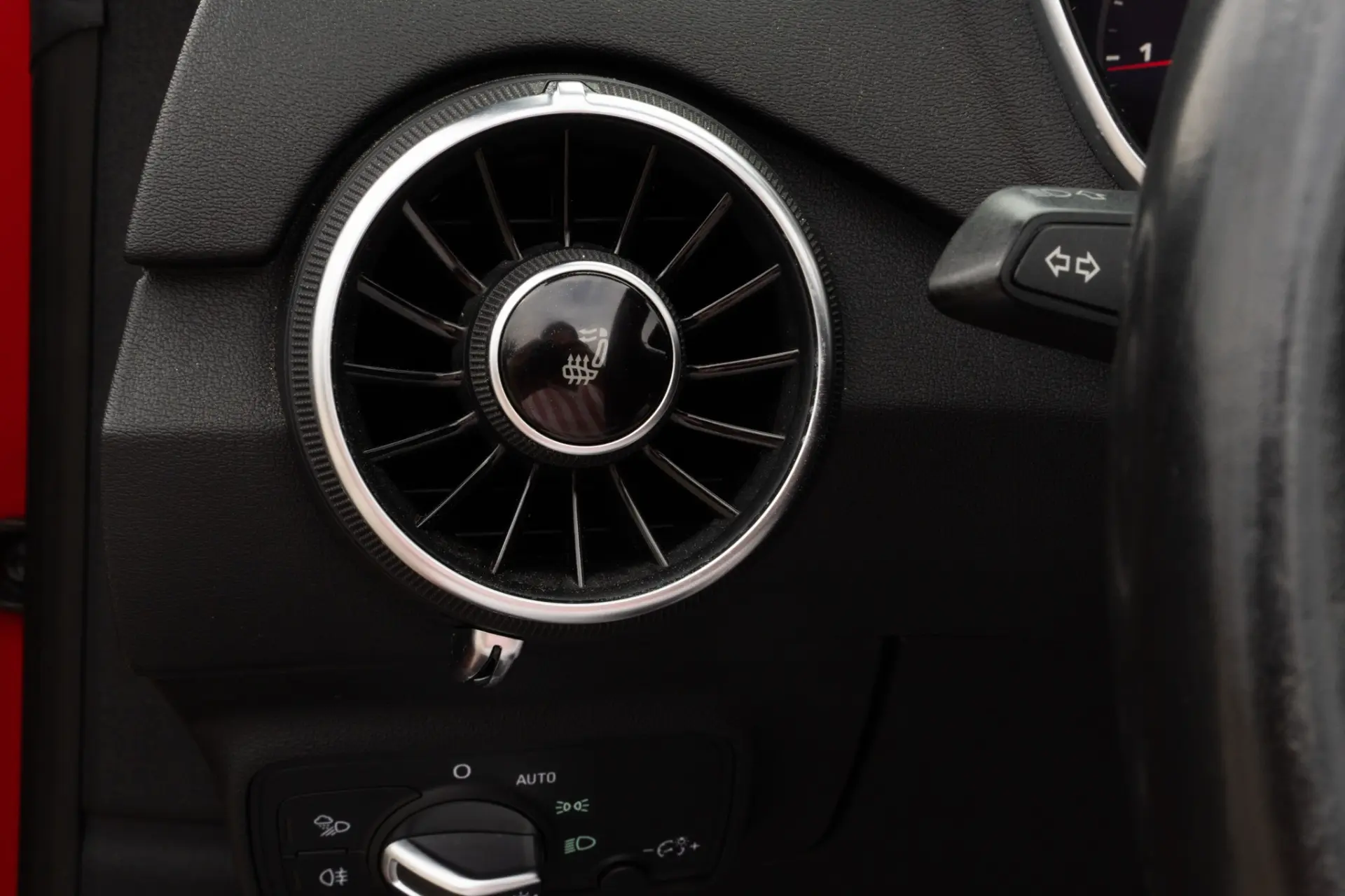 Audi TT Roadster 1.8 TFSi S-line S tronic 29