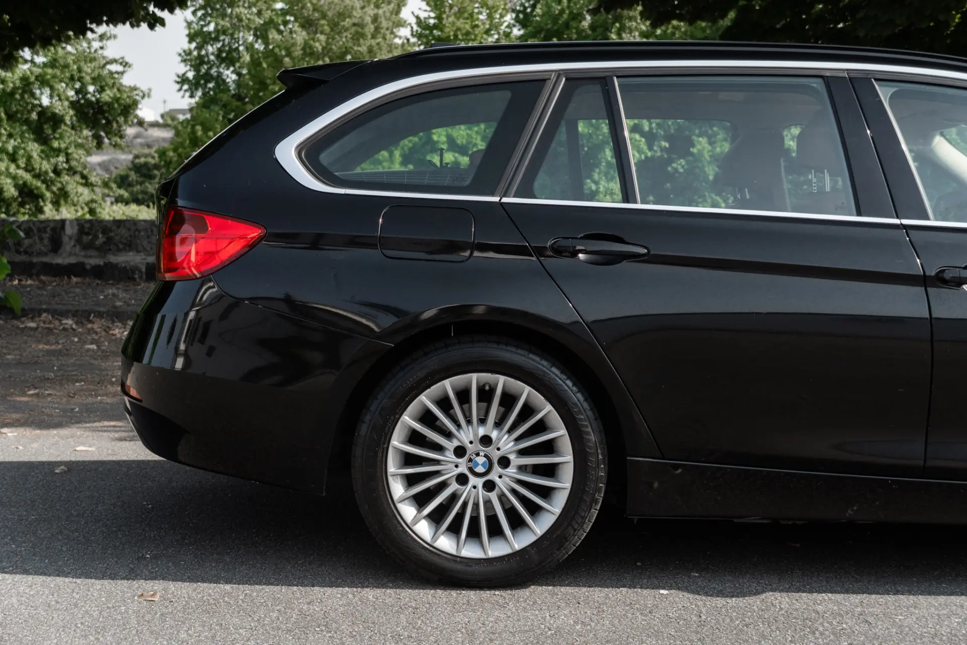 BMW 320 d xDrive Line Luxury 32