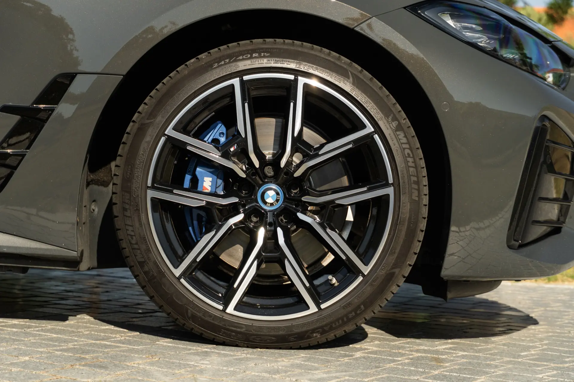 BMW i4 eDrive35 Pack Desportivo M 38
