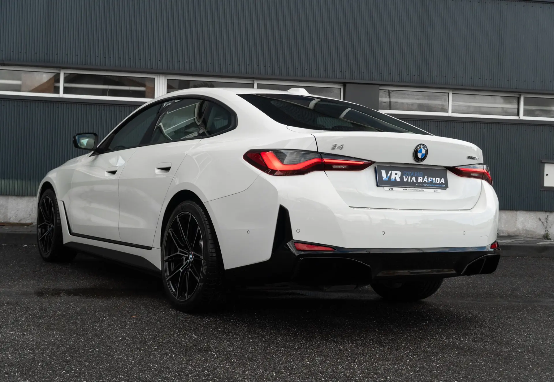 BMW i4 eDrive40 6