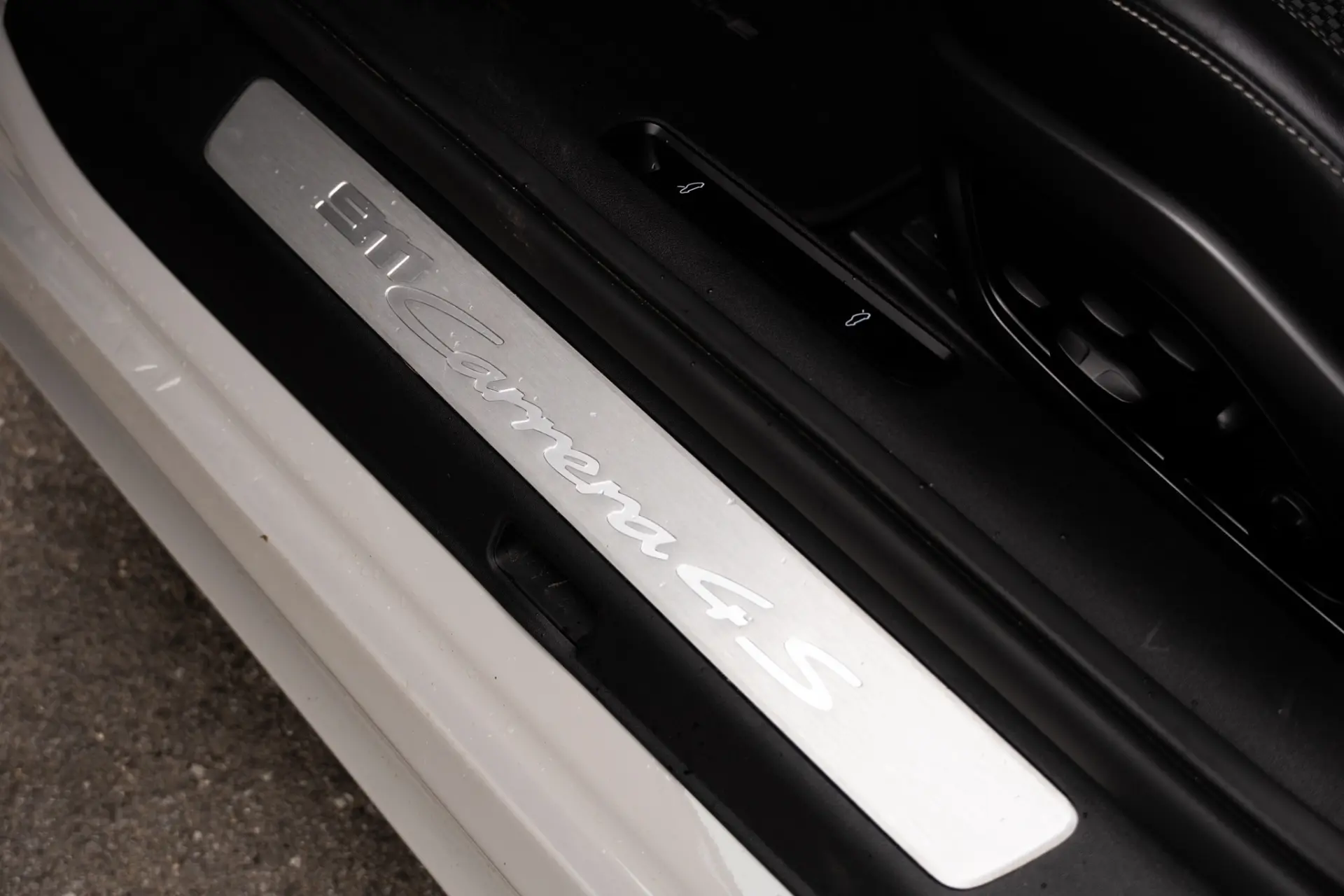 Porsche 911 (992) Carrera 4S PDK 58