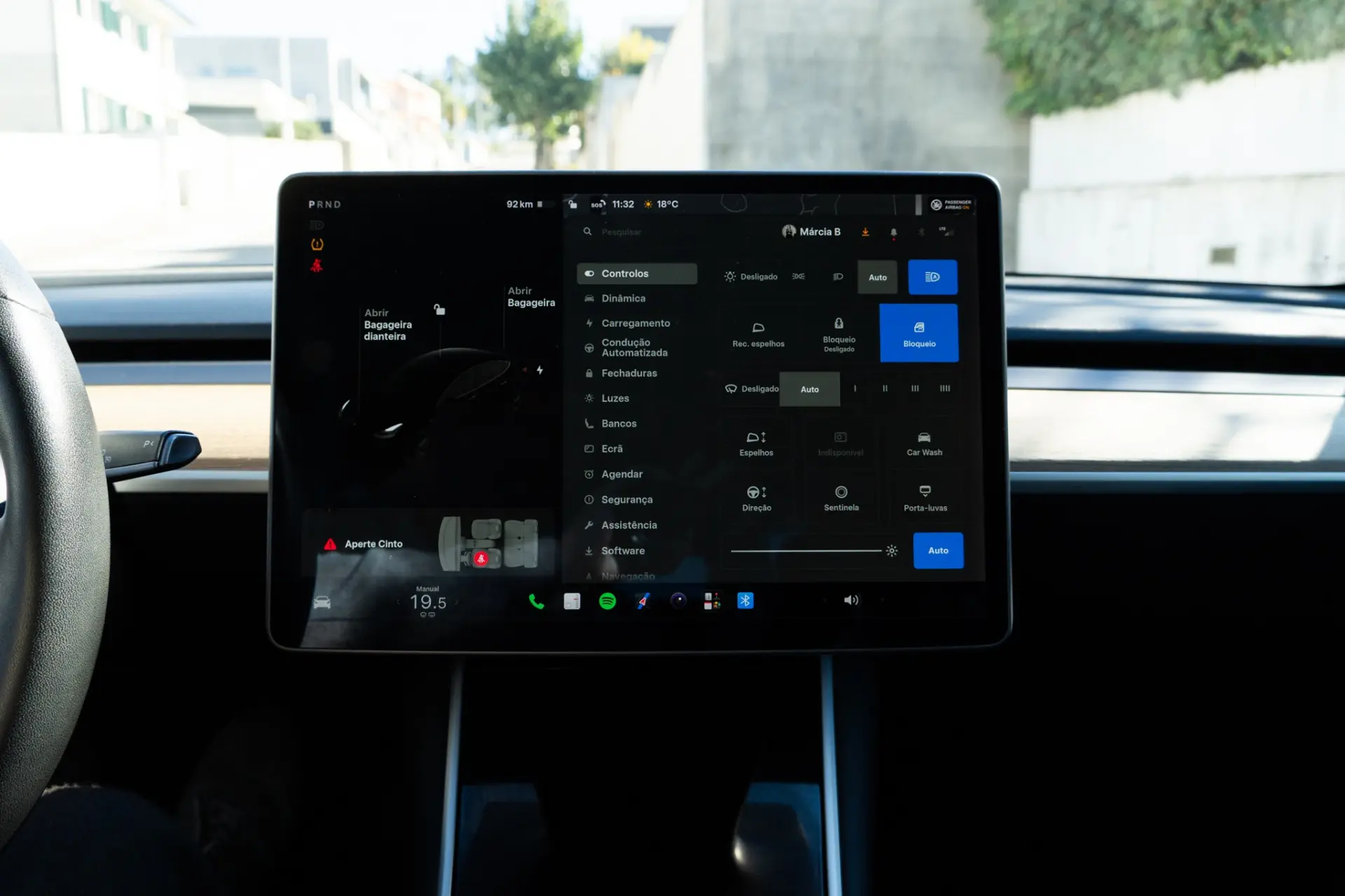 Tesla Model 3 Standard Range Plus RWD 18