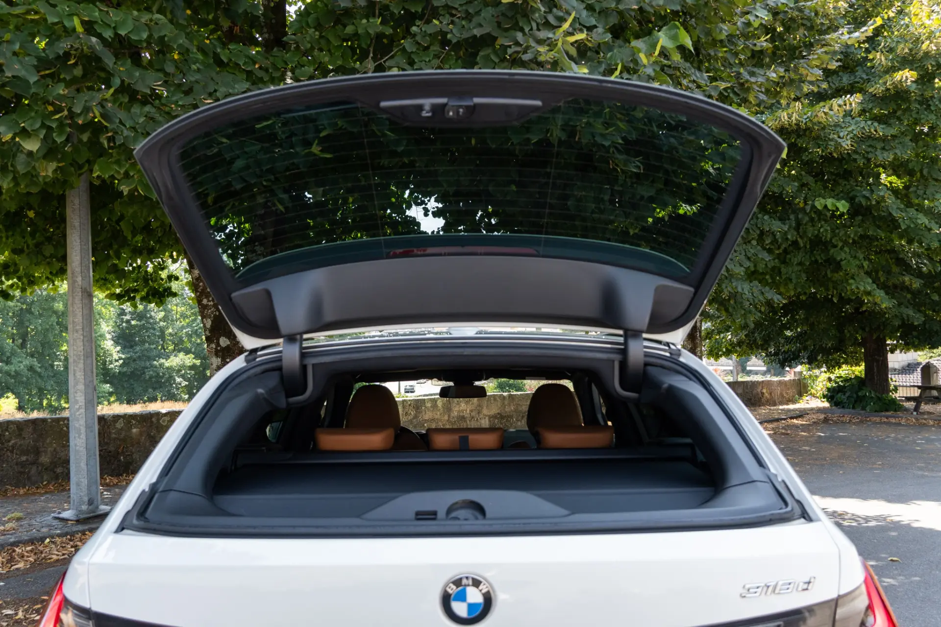 BMW 318 d Pack Desportivo M Pro Auto 38