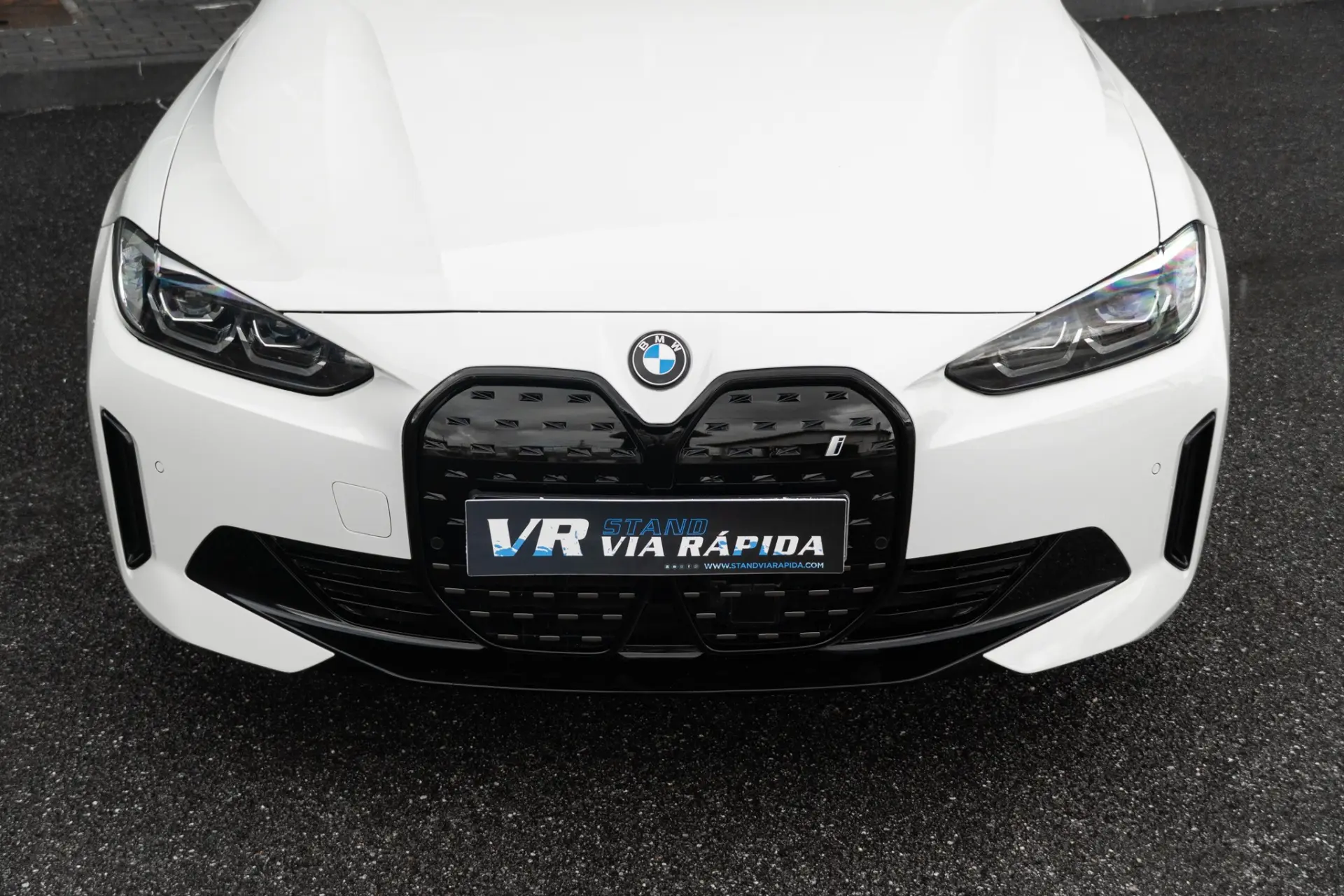 BMW i4 eDrive40 28