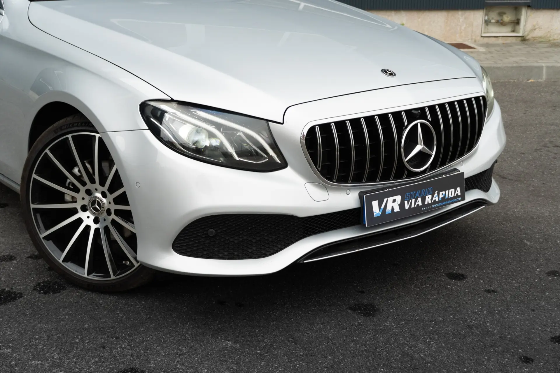 Mercedes-Benz E 220 D Avantgarde 29