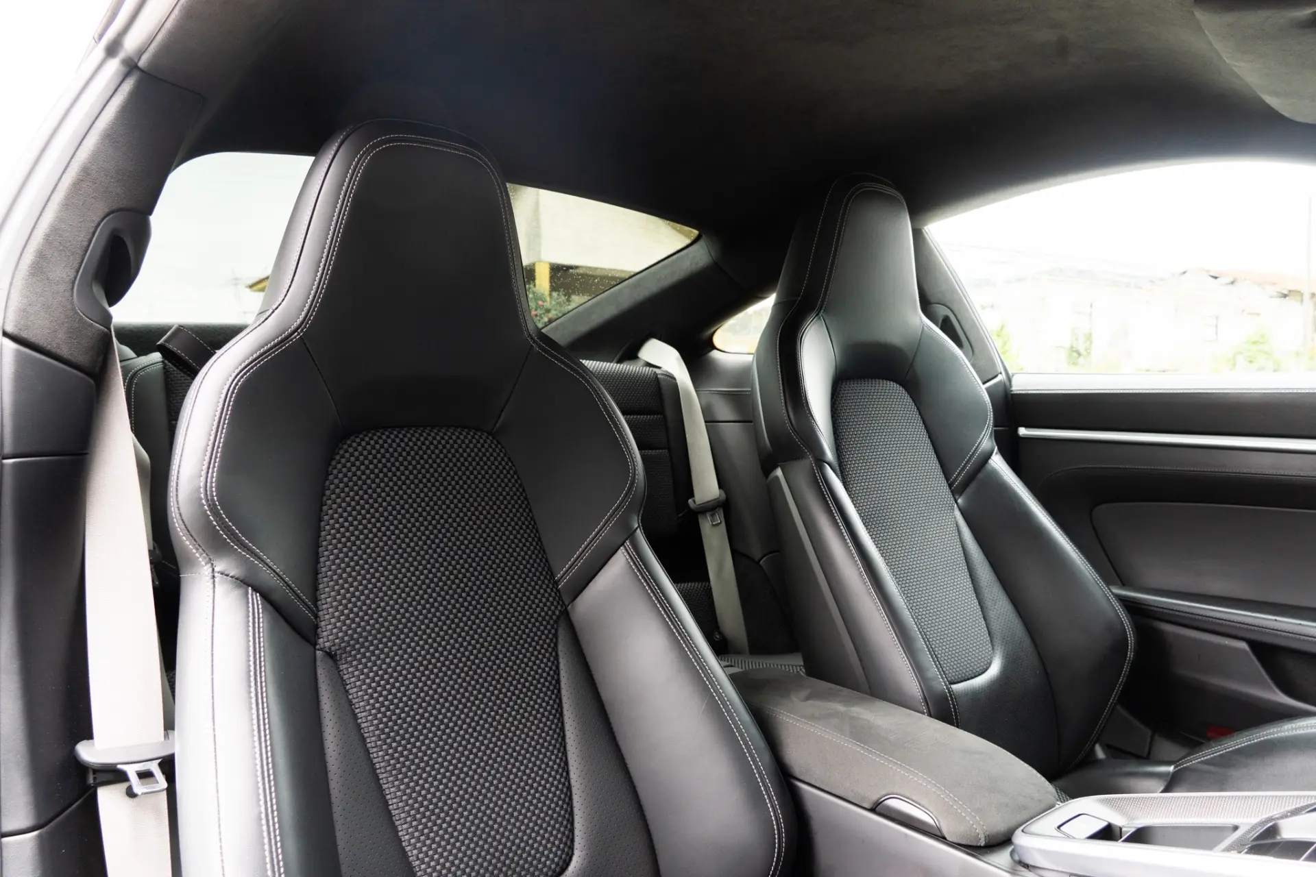 Porsche 911 (992) Carrera 4S PDK 56