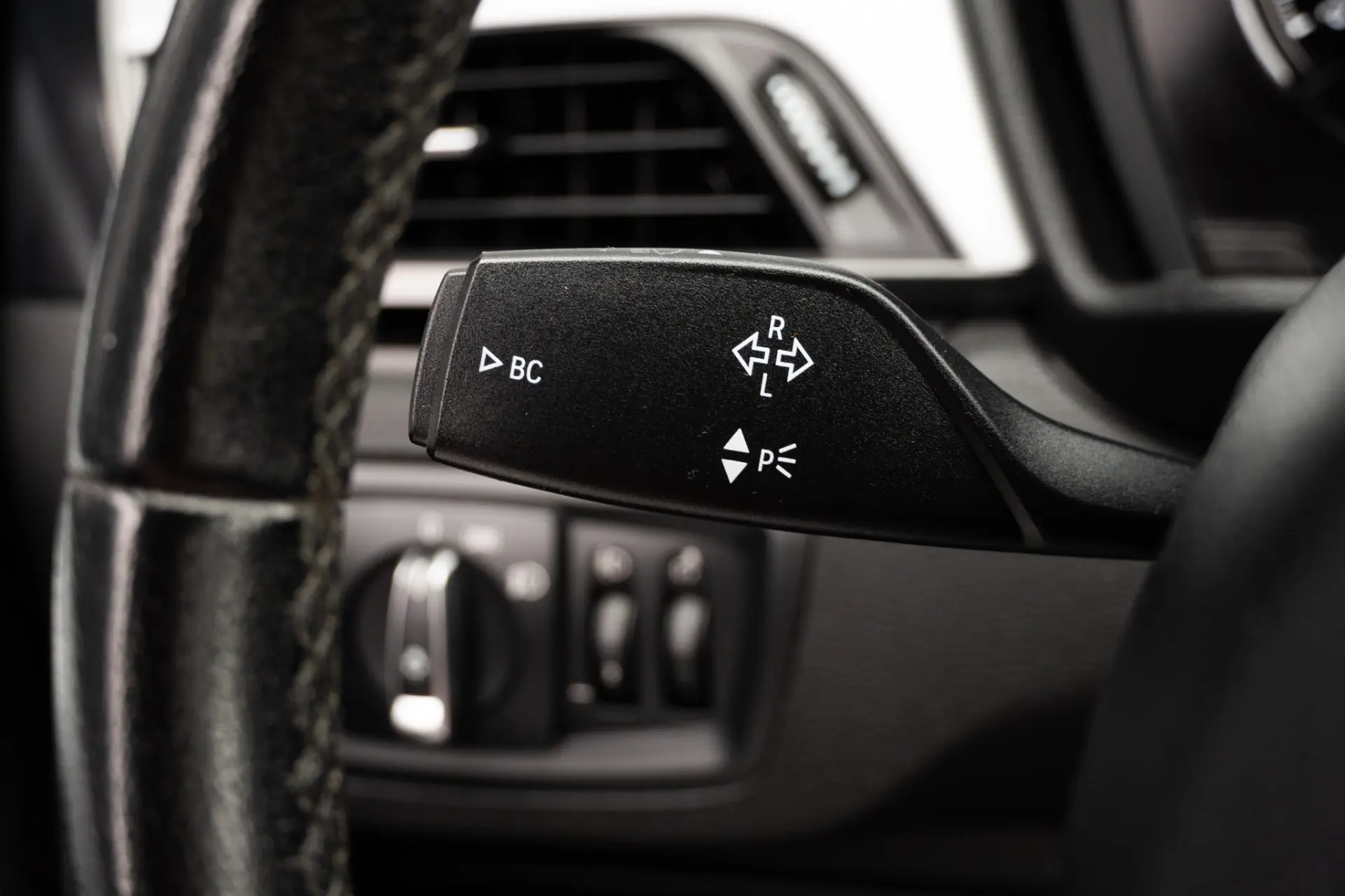 BMW X1 16 d sDrive Advantage 39