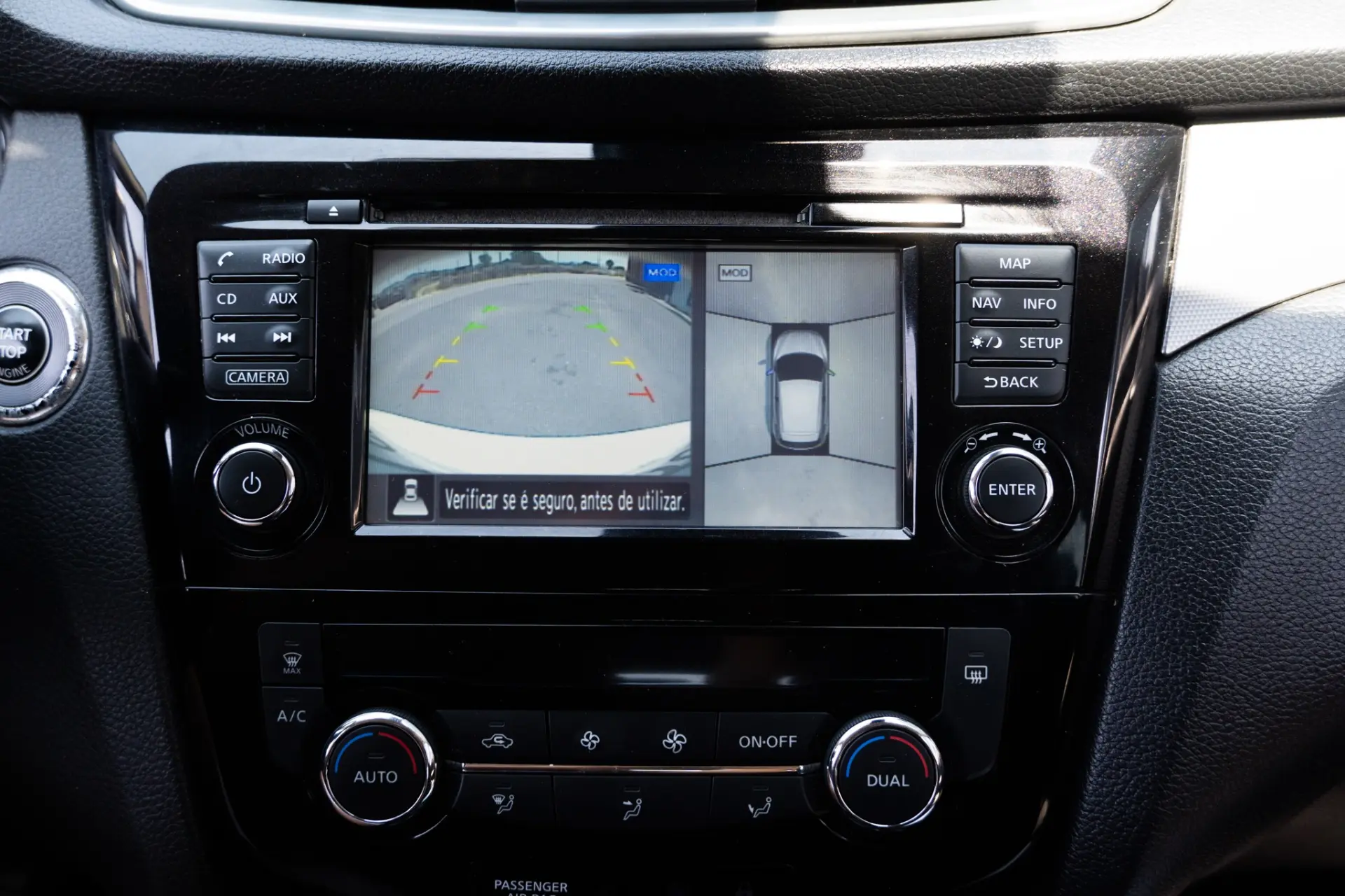 Nissan Qashqai 1.5 dCi N-Connecta J18 13