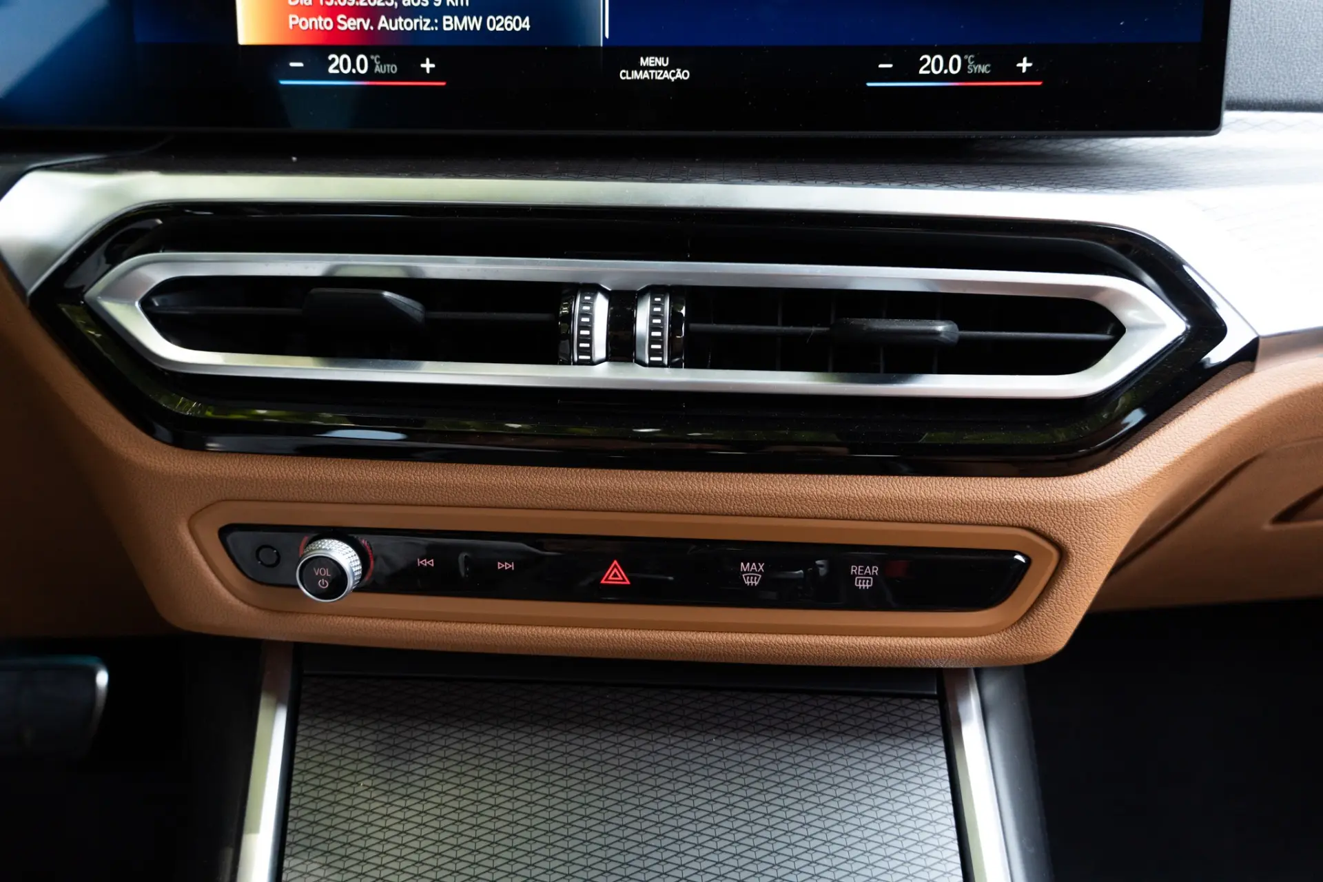 BMW 318 d Pack Desportivo M Pro Auto 51