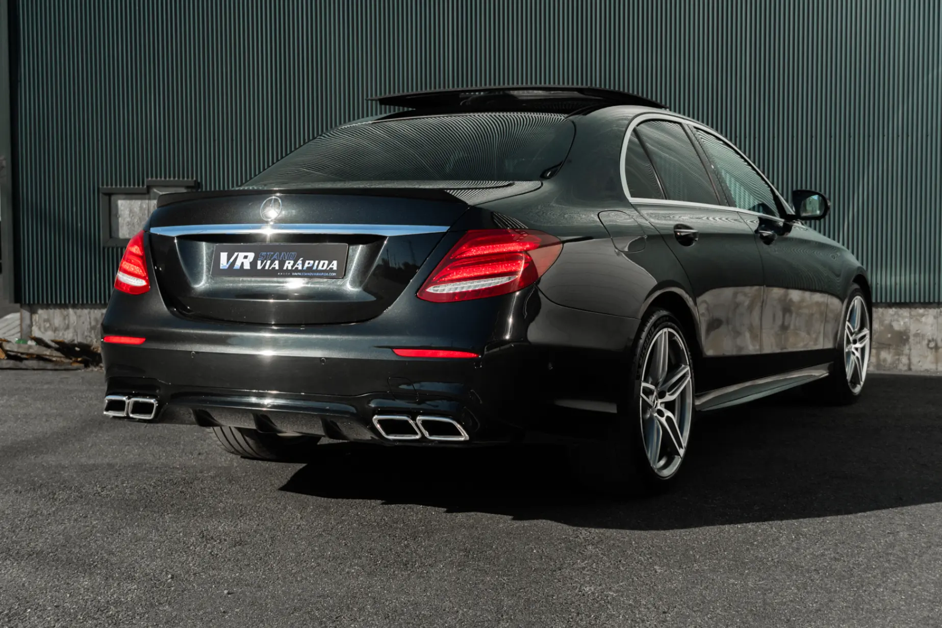 Mercedes-Benz E 220 d Avantgarde 4