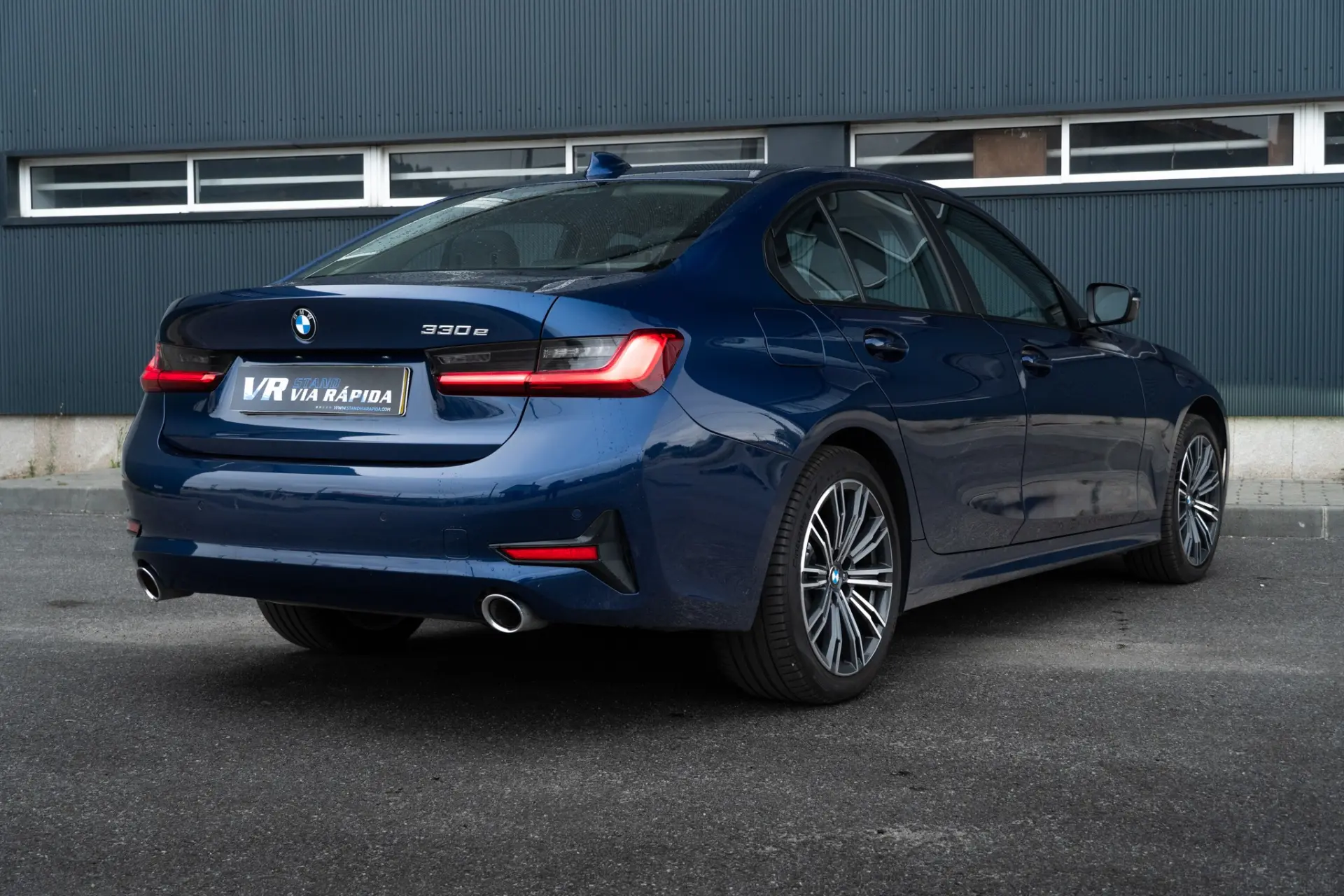 BMW 330 e Line Luxury Auto 4