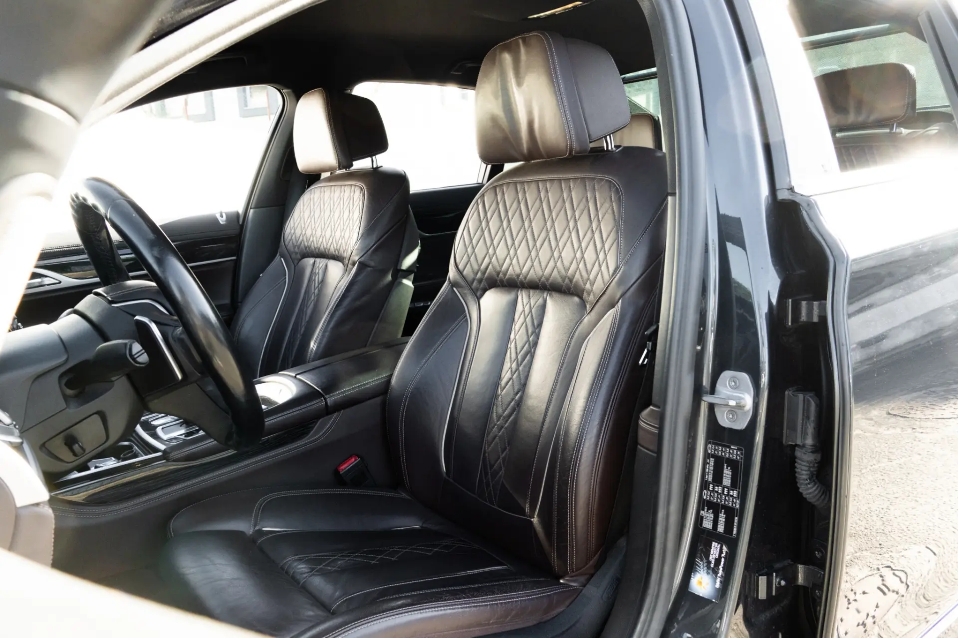 BMW 730 d Pack M Auto 32
