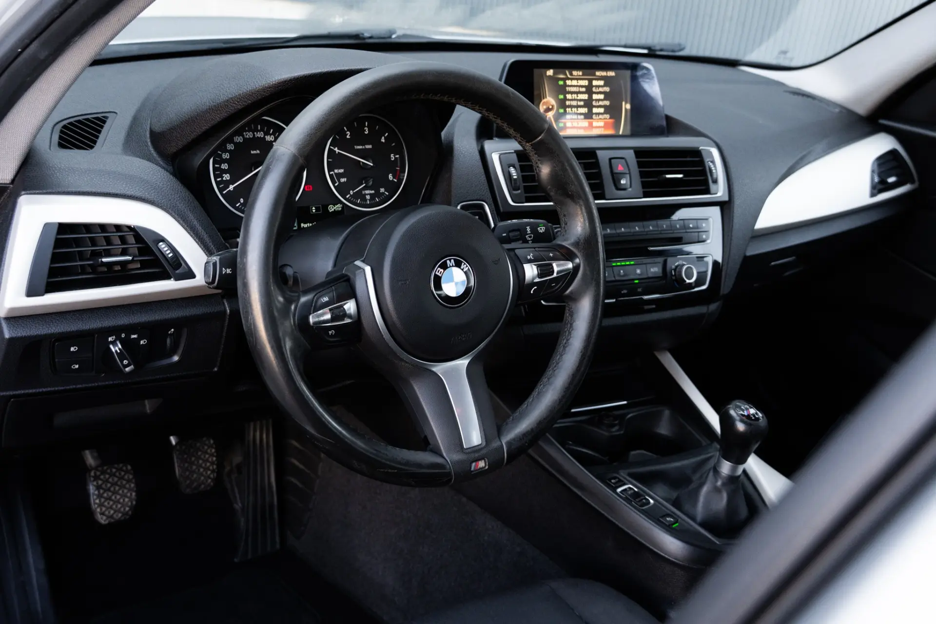 BMW 116 d Line Sport 10
