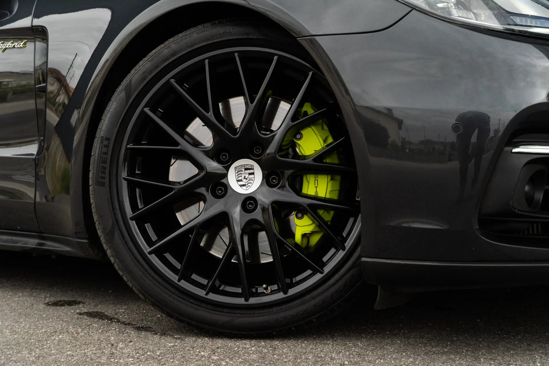 Porsche Panamera Sport Turismo 4 E-Hybrid Platinum Edition PDLS 36