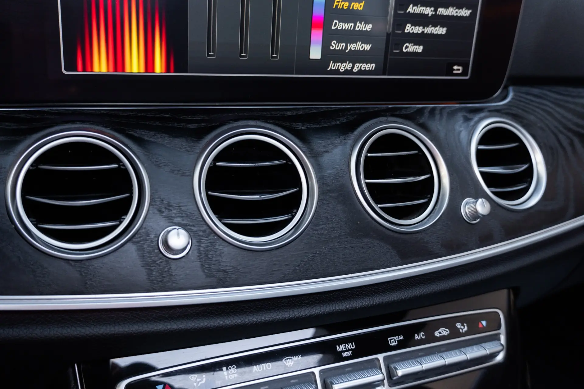 Mercedes-Benz E 220 d Avantgarde 26