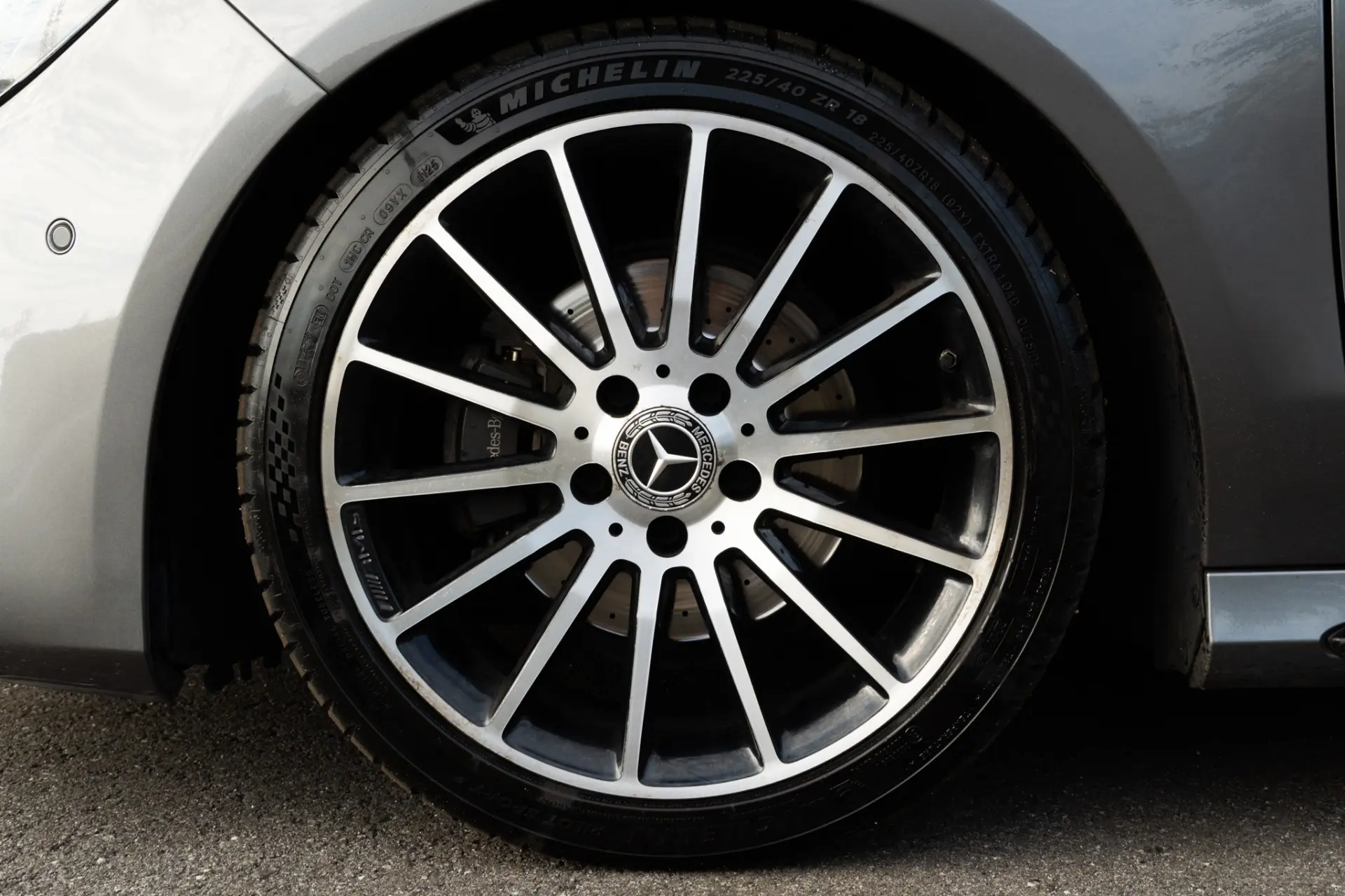 Mercedes-Benz CLA 180 d Shooting Brake AMG Line 42