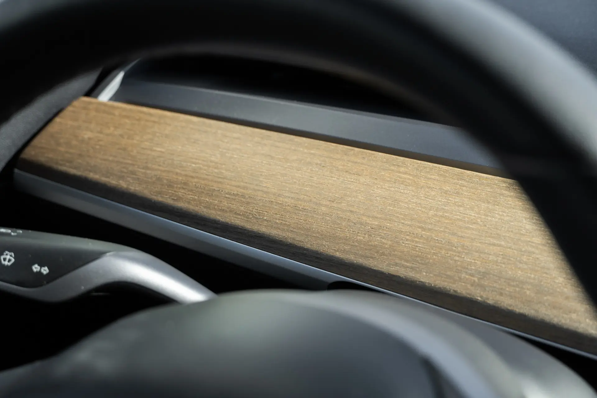 Tesla Model 3 Standard Range Plus RWD 42