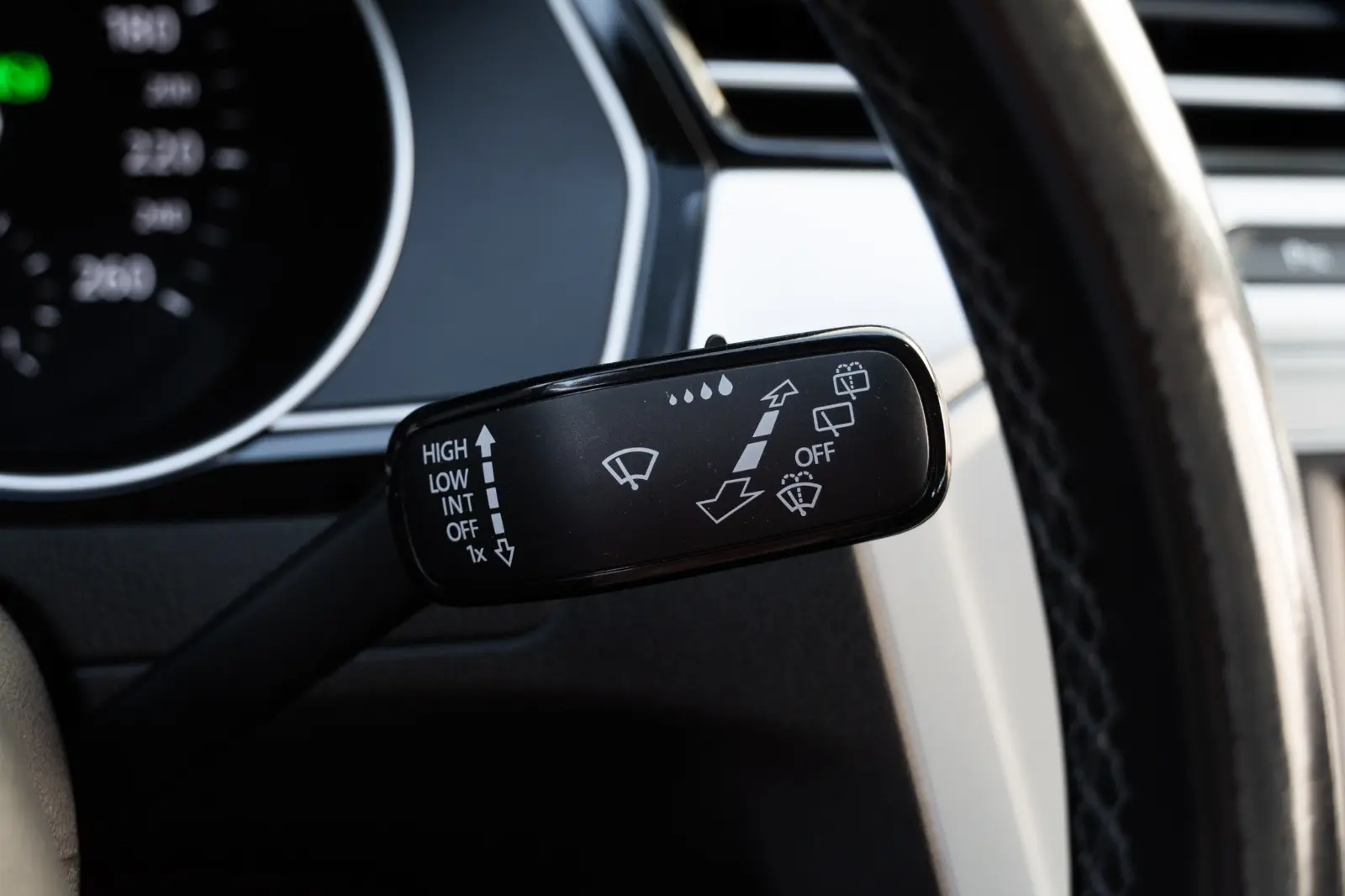 Volkswagen Passat Variant 1.6 TDI Confortline DSG 40