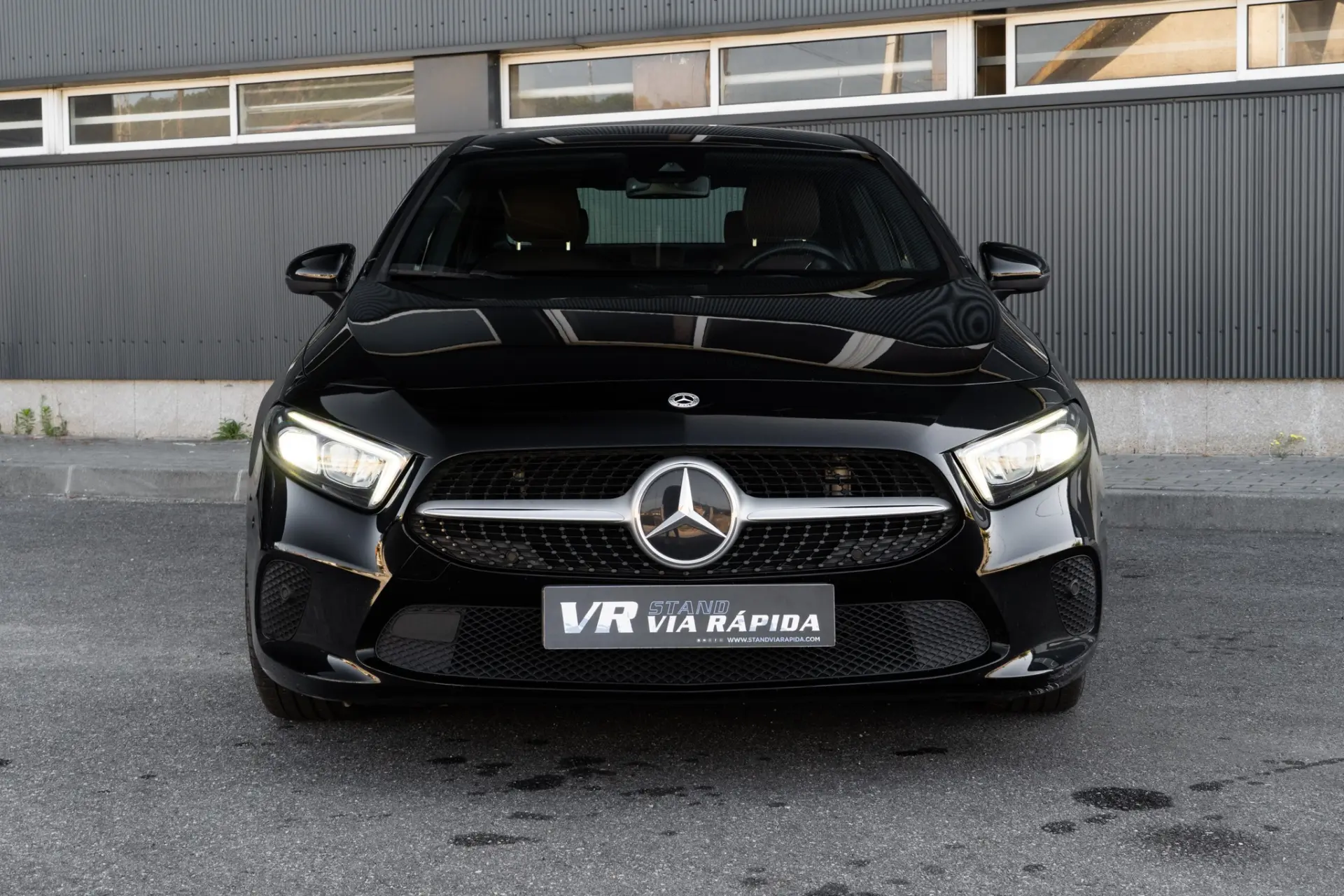Mercedes-Benz A 180 Limousine d Progressive Aut. 2