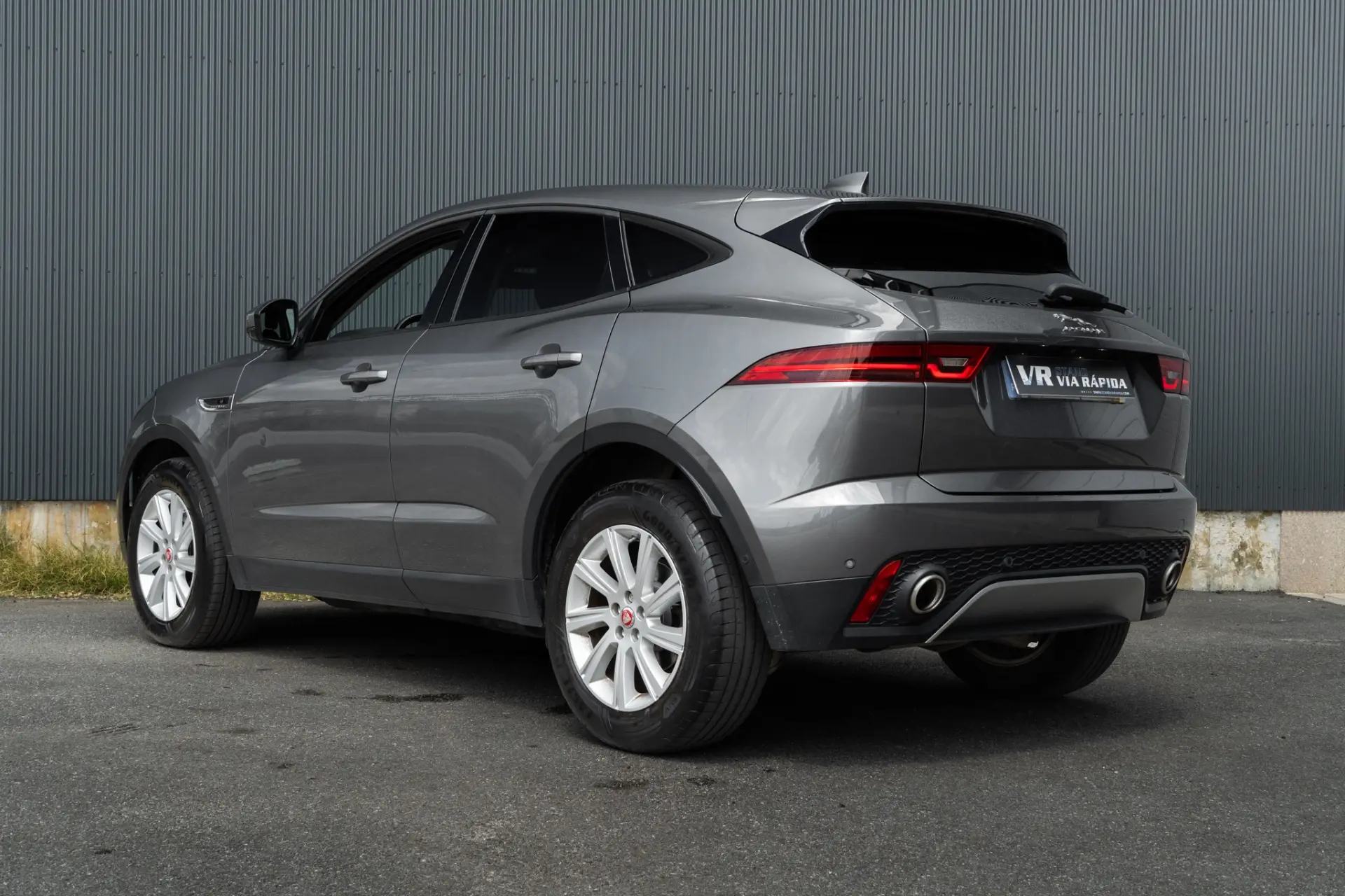 Jaguar E-Pace 2.0 i4D SE 6
