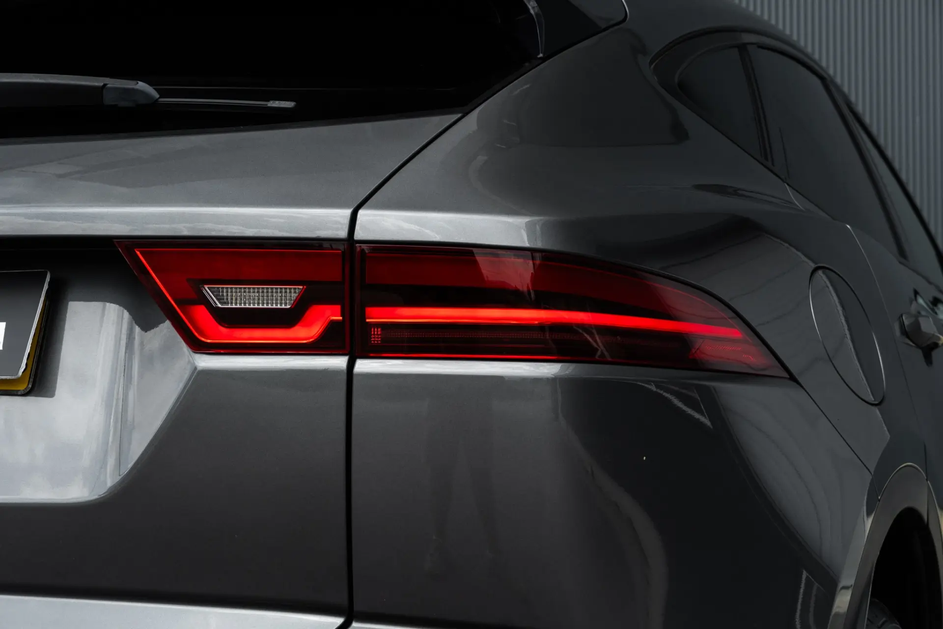 Jaguar E-Pace 2.0 i4D SE 33