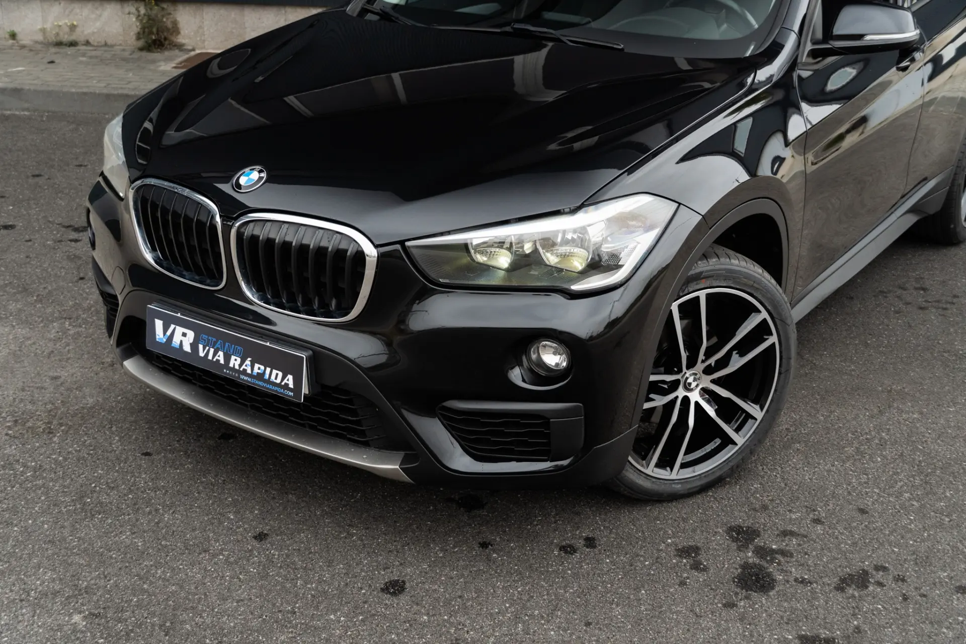 BMW X1 16 d sDrive Advantage 27