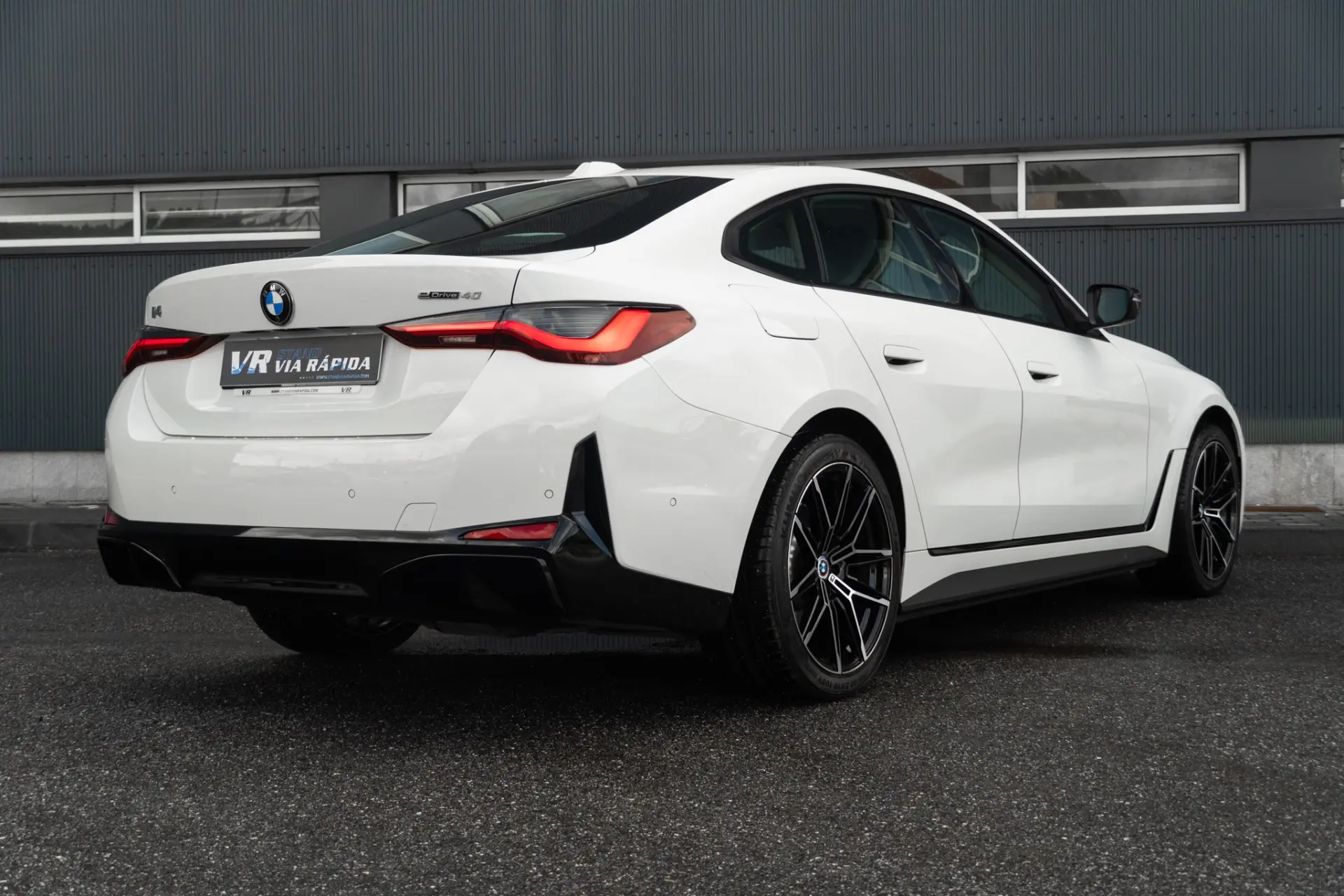 BMW i4 eDrive40 4