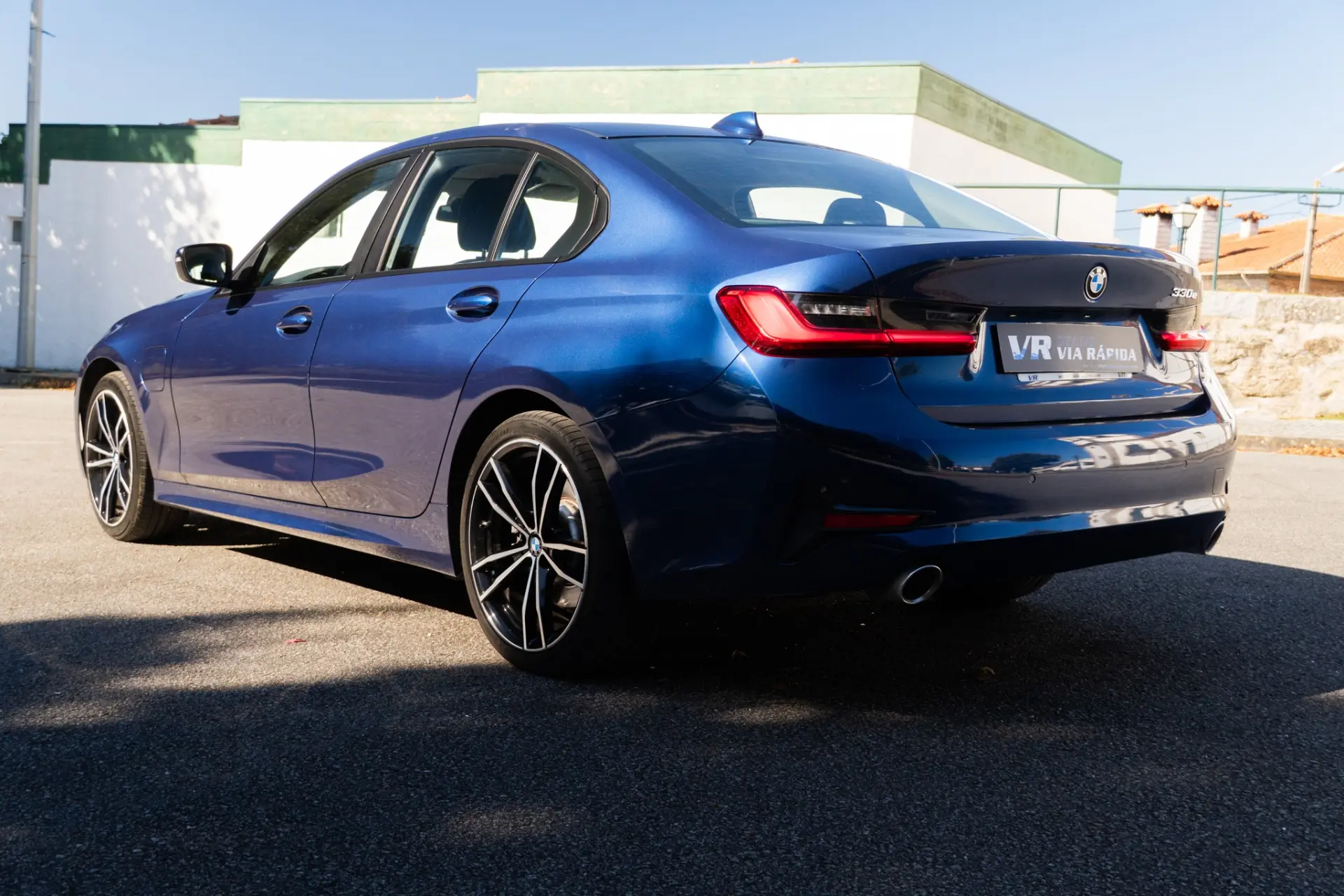 BMW 330 e 6