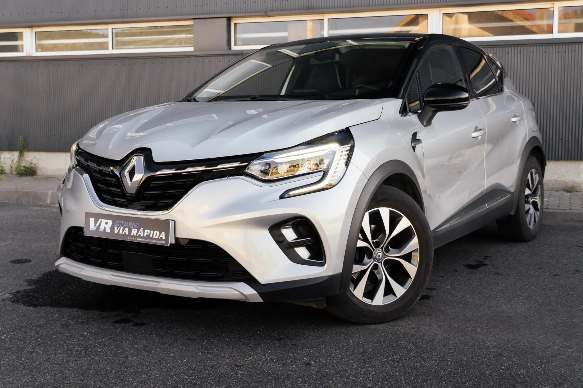 Renault Captur 1.6 E-Tech Plug-In Intens 1